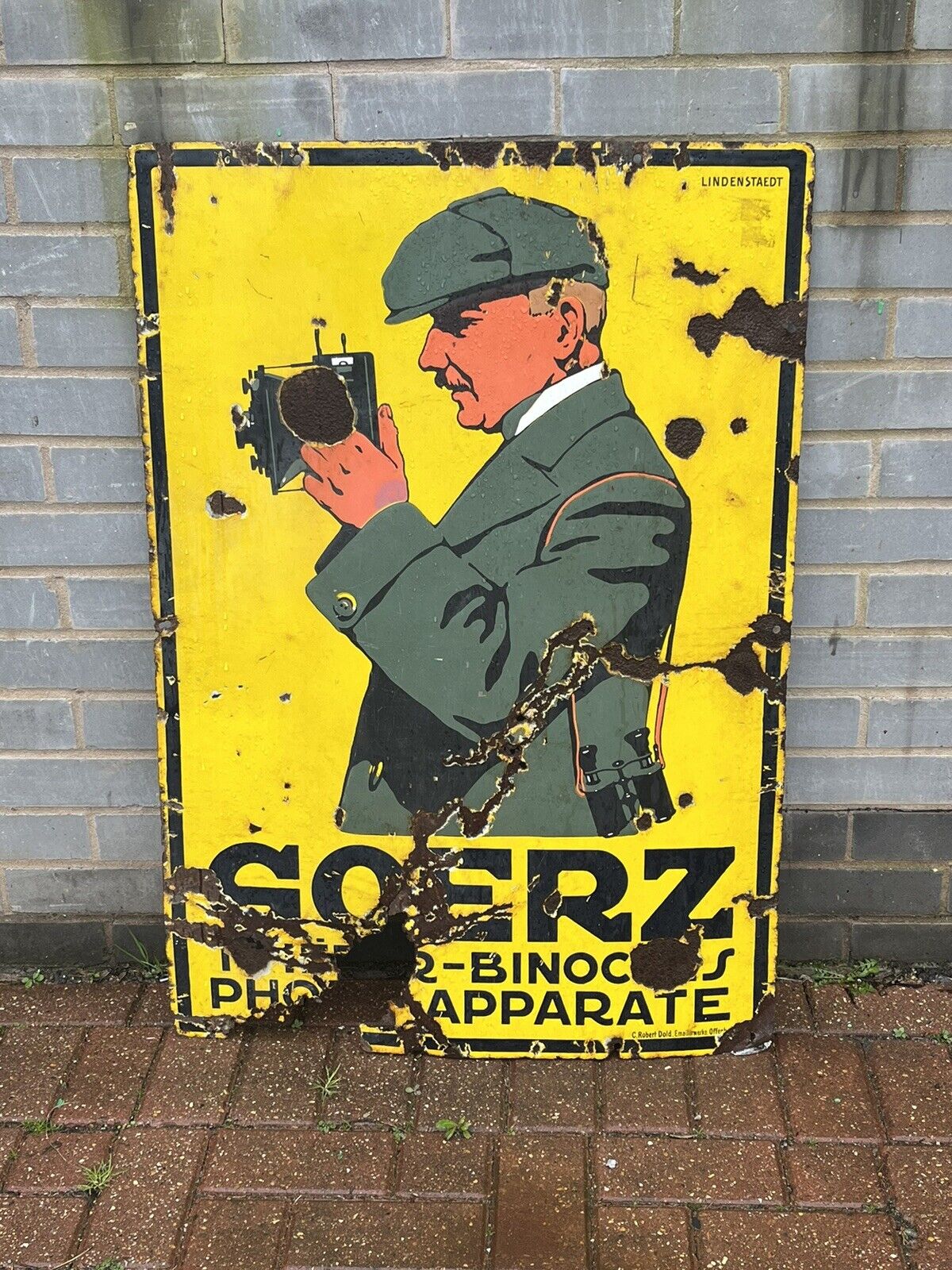 ORIGINAL Enamel Goerz Cameras & Binoculars Advertising Sign, Large In Size