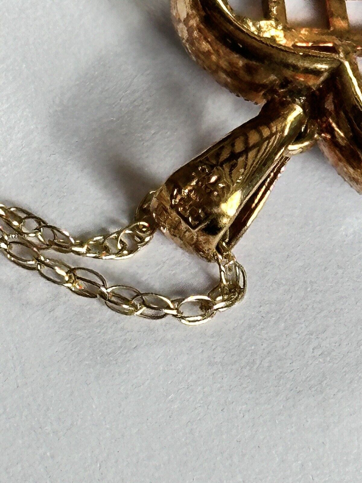 Vintage 9ct Gold 0.10ct Diamond Heart Pendant Necklace