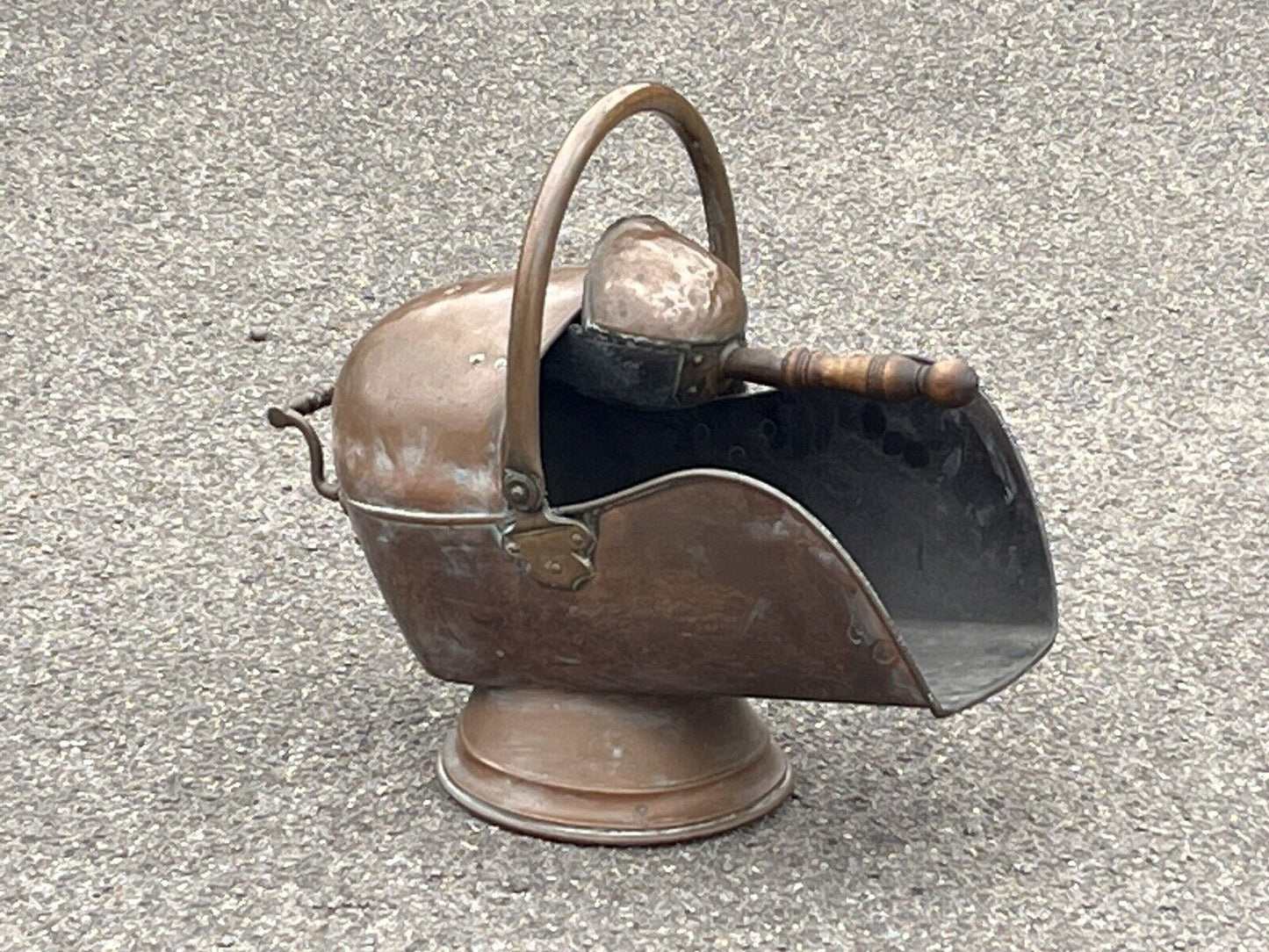 Large Victorian Copper Coal Bucket With Shovel