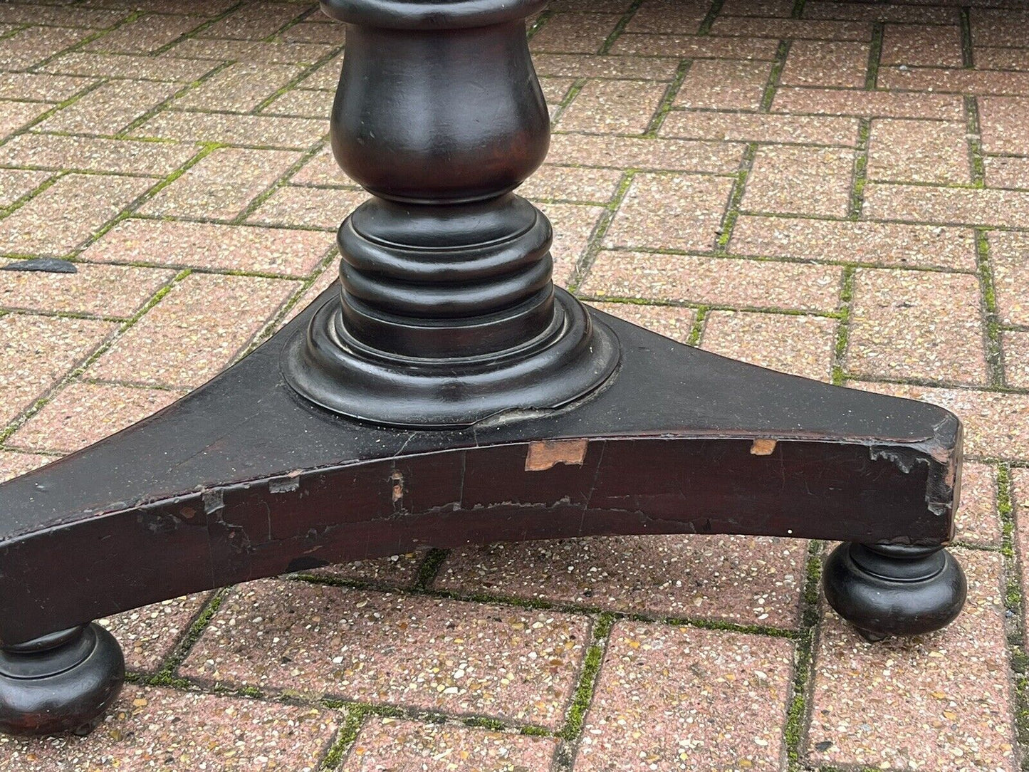 Victorian Mahogany Tilt Top Lamp Table, Side Table.