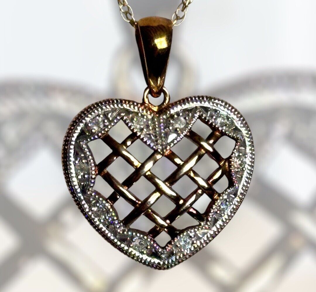 Vintage 9ct Gold 0.10ct Diamond Heart Pendant Necklace