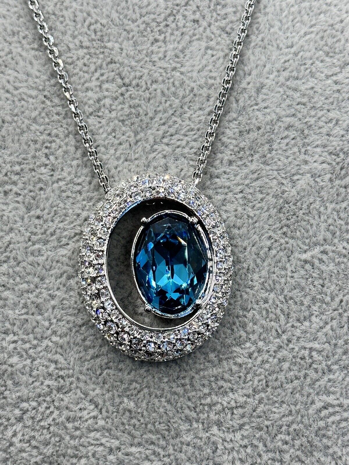 Vintage 1980s Rhodium Plated Blue Crystal Necklace New Old Stock