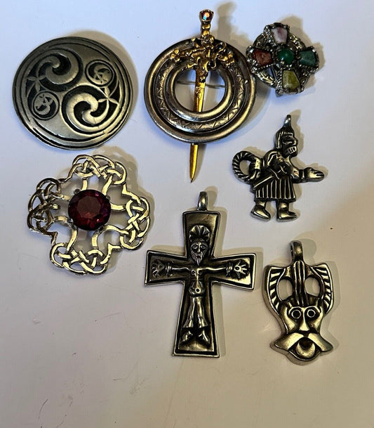 A Quantity Of Vintage Celtic Brooches And Pendants Some Signed