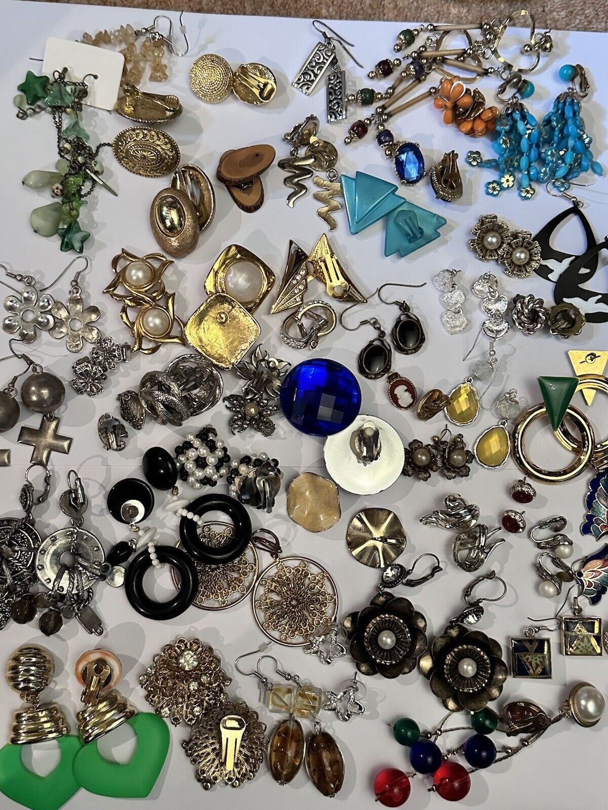 A Quantity Of Vintage Clip And Pierced Earrings