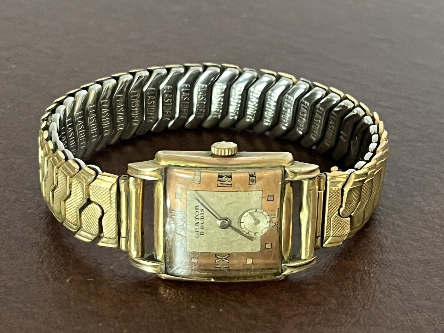 Orator 17 Rubis Vintage Mechanical Wristwatch