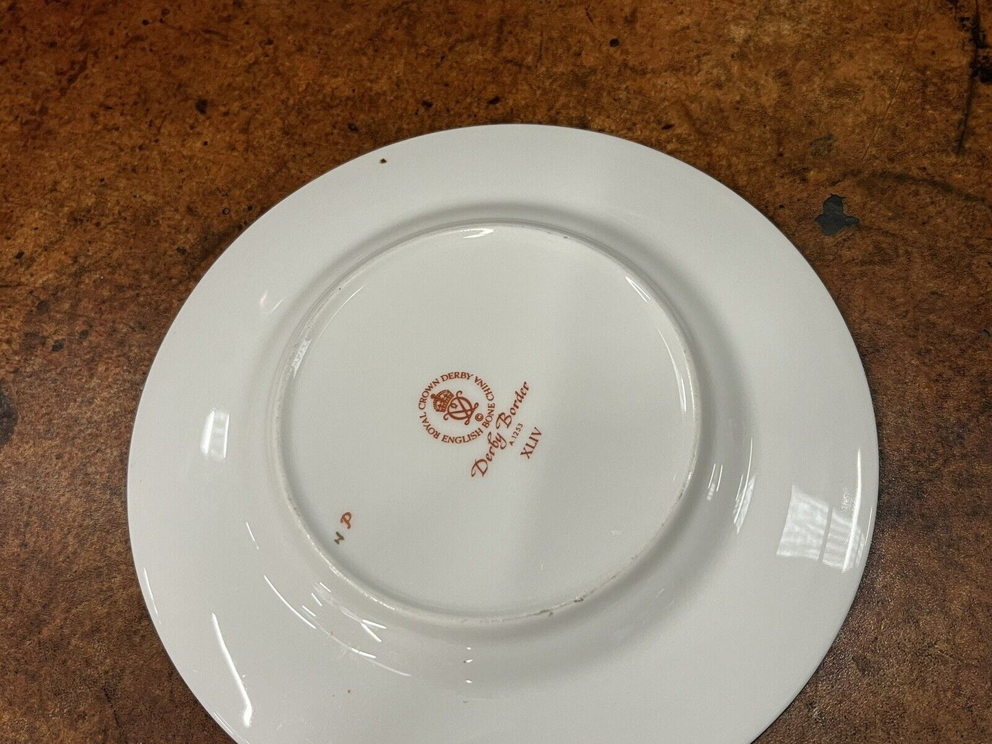 Royal Crown Derby , Derby Border. 6 - 16 Cms Diameter Plates