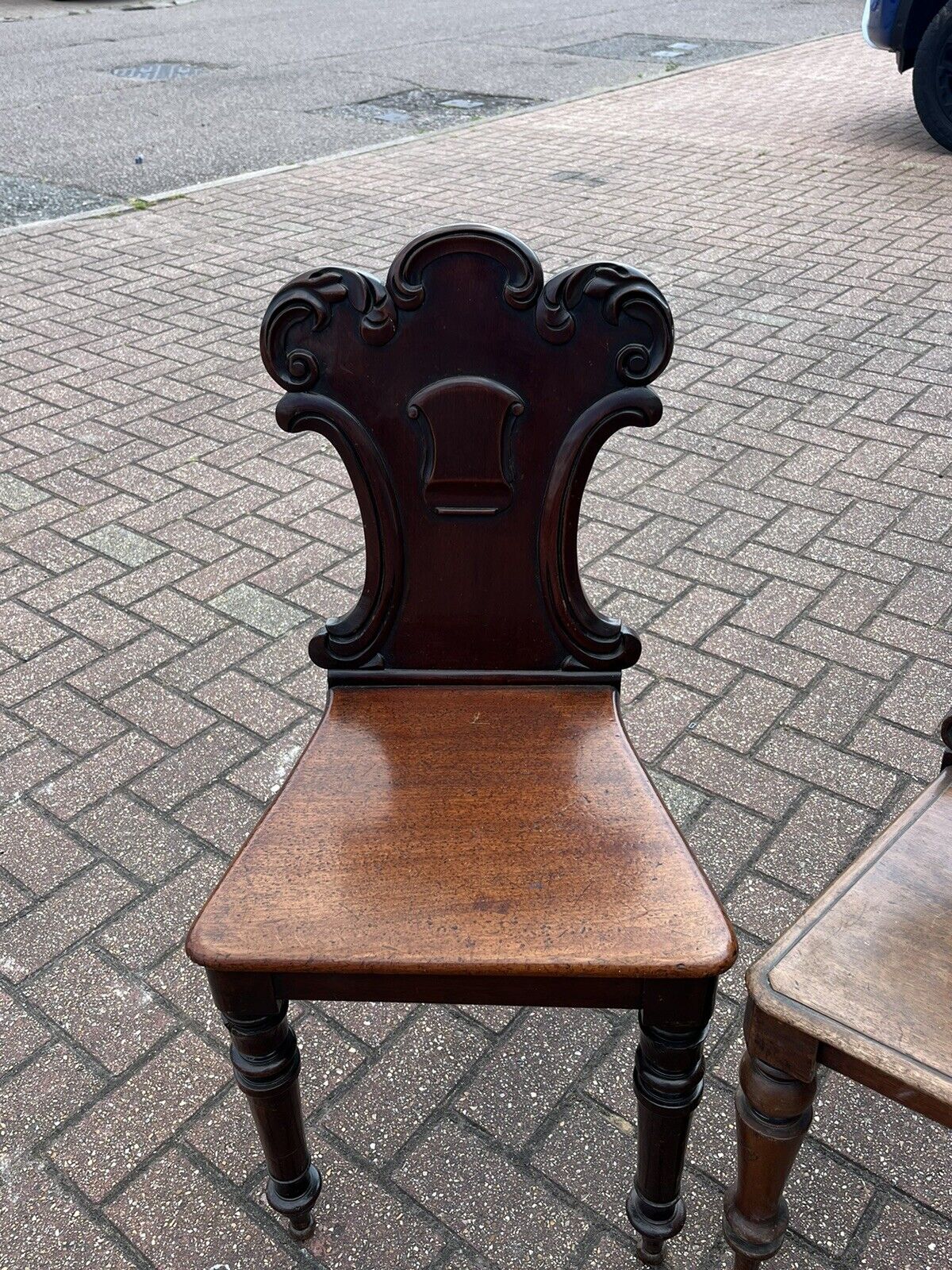 4 Victorian Shield Back Mahogany Hall Chairs. Country House Furniture