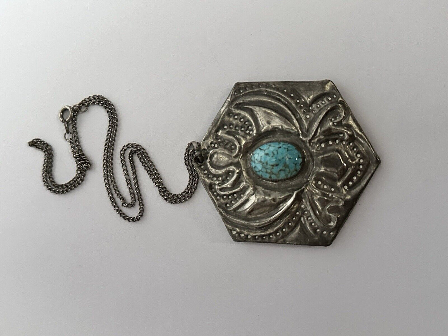 Vintage Native American Peyote Turquoise Stone Pendant Necklace