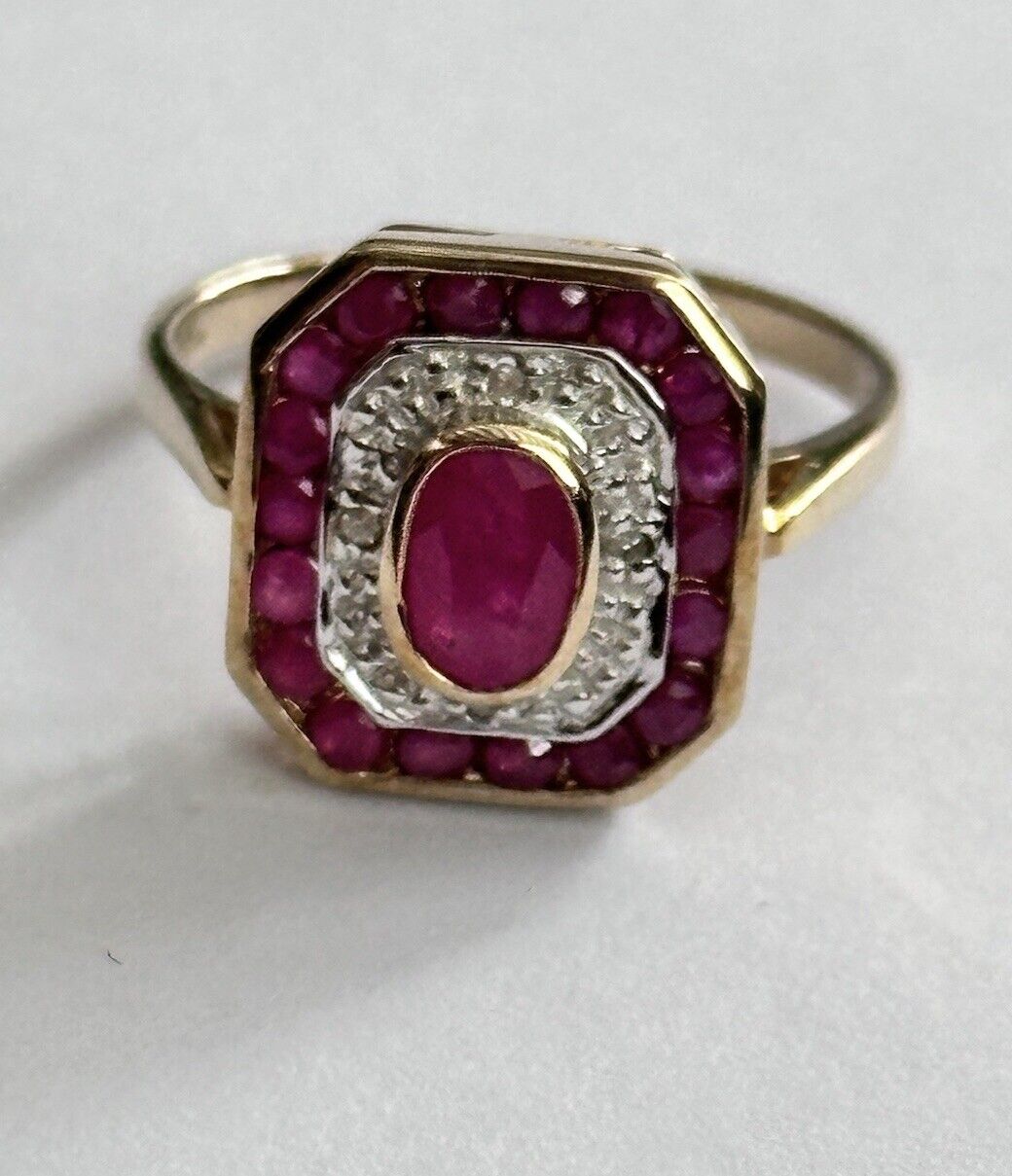 Vintage Elegant 9ct Ruby Diamond Ring