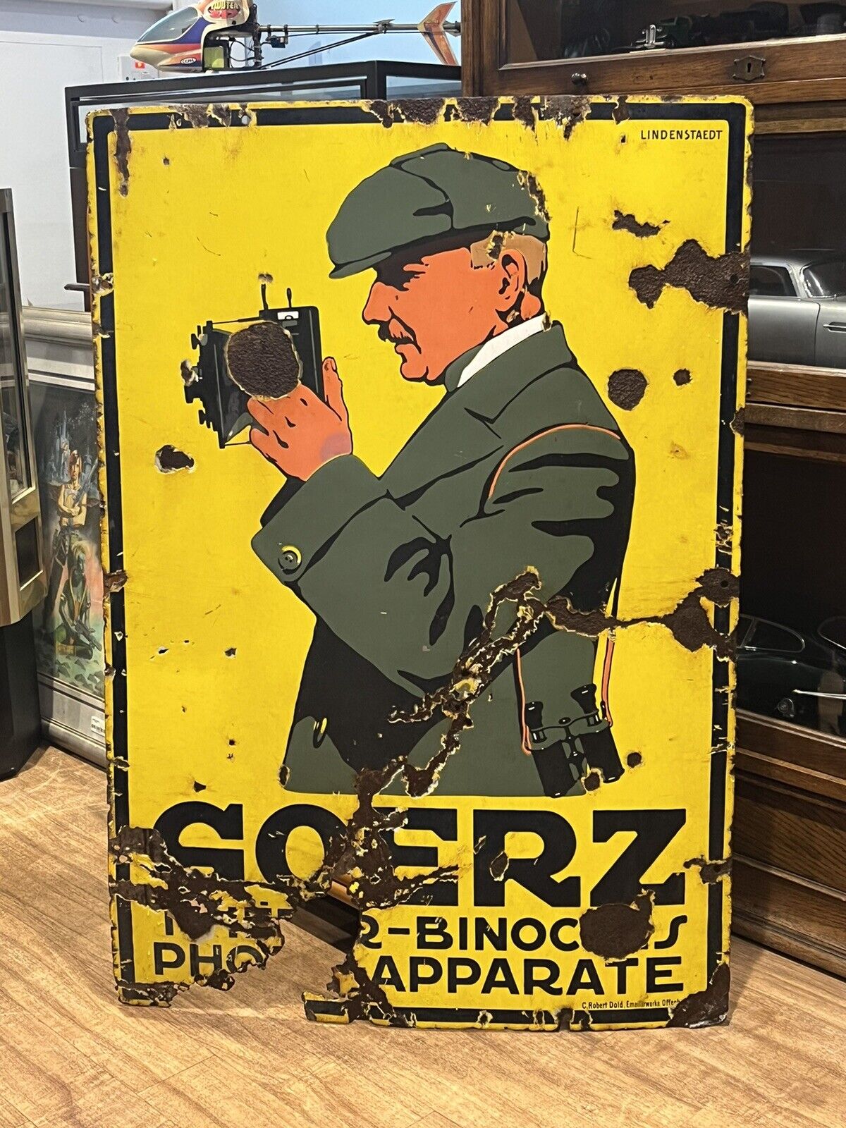 ORIGINAL Enamel Goerz Cameras & Binoculars Advertising Sign, Large In Size