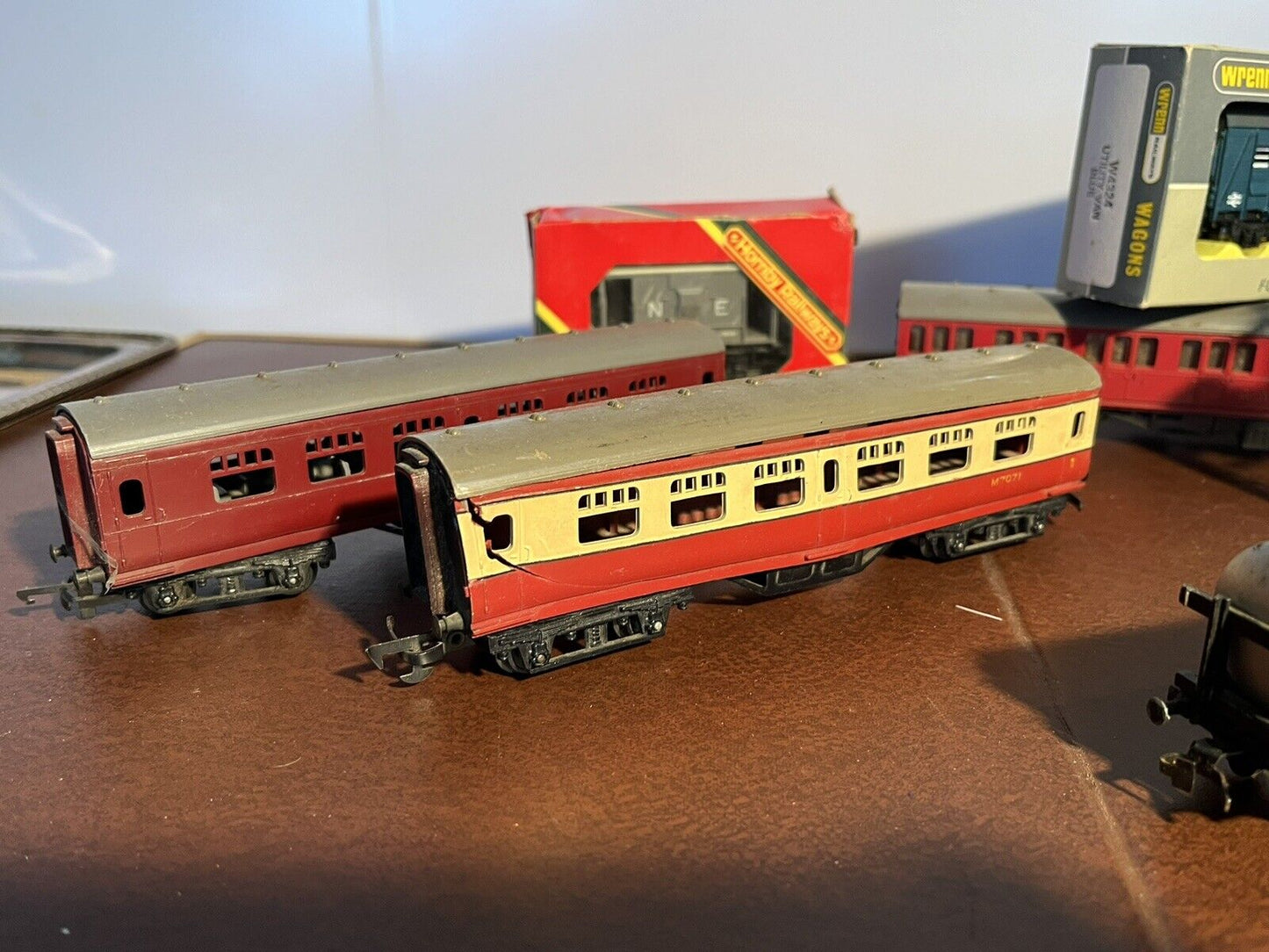 00 Gauge Train Rolling Stock