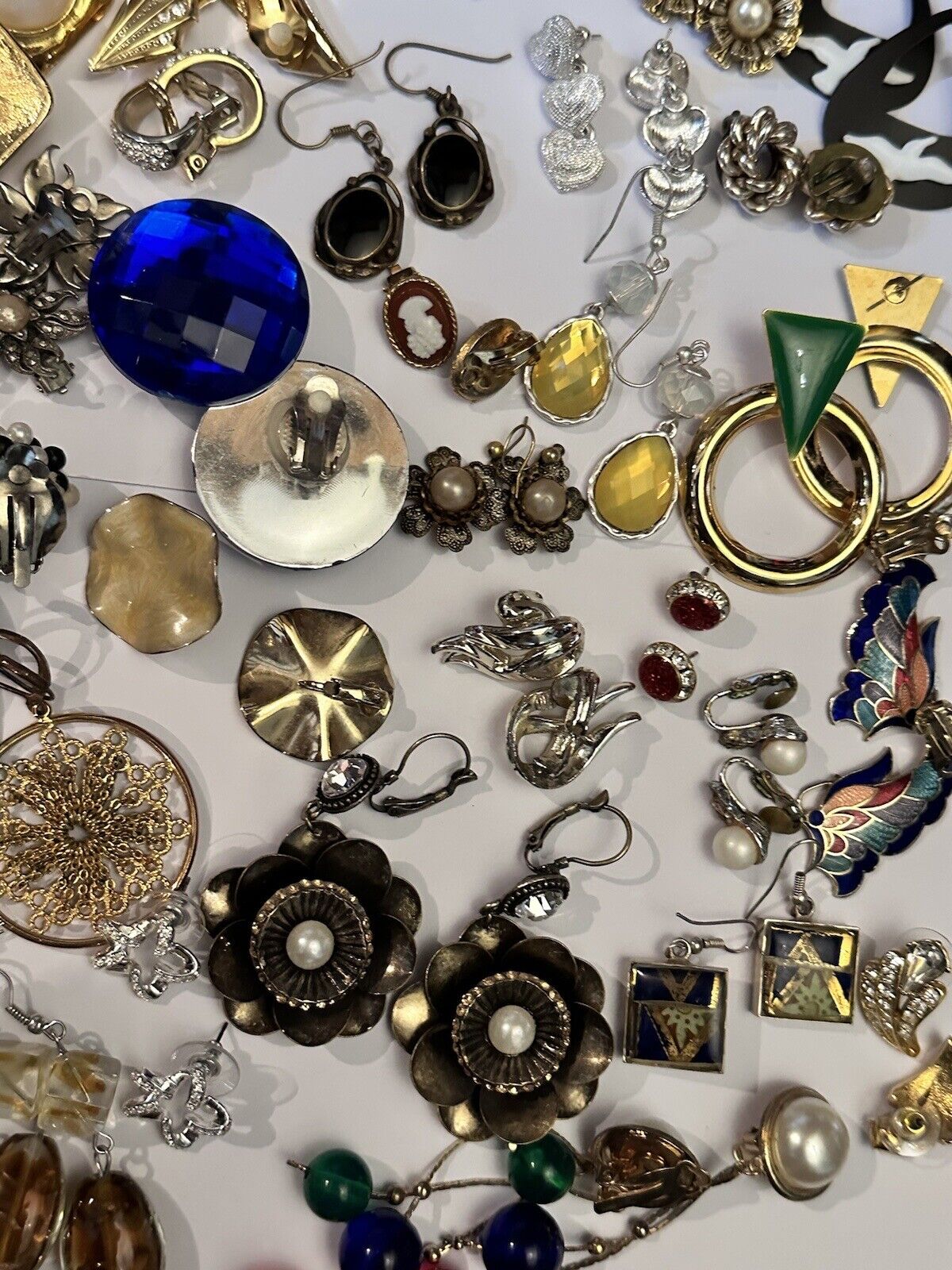 A Quantity Of Vintage Clip And Pierced Earrings