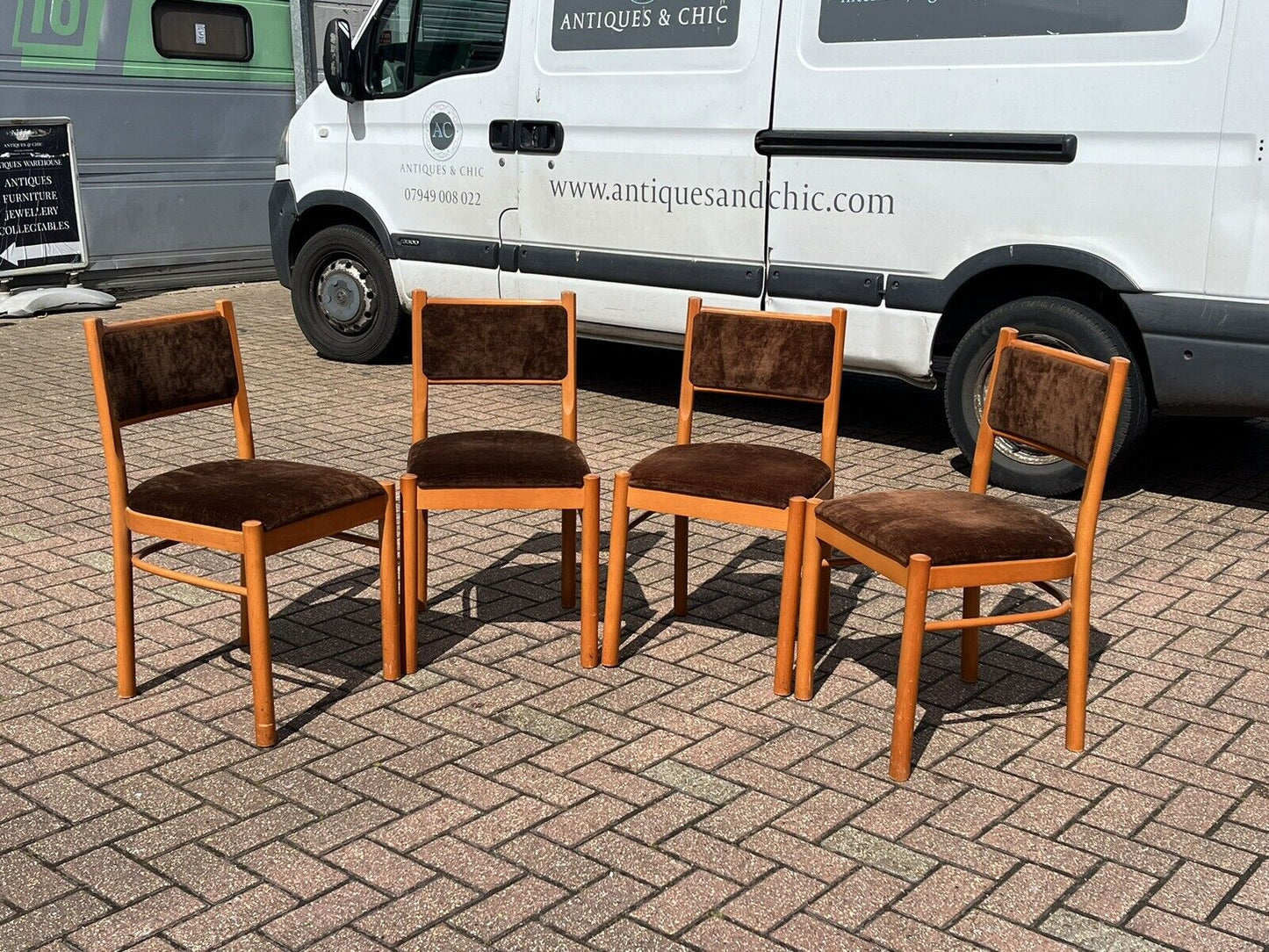 Mid Century Dining Chairs. Set Of 4
