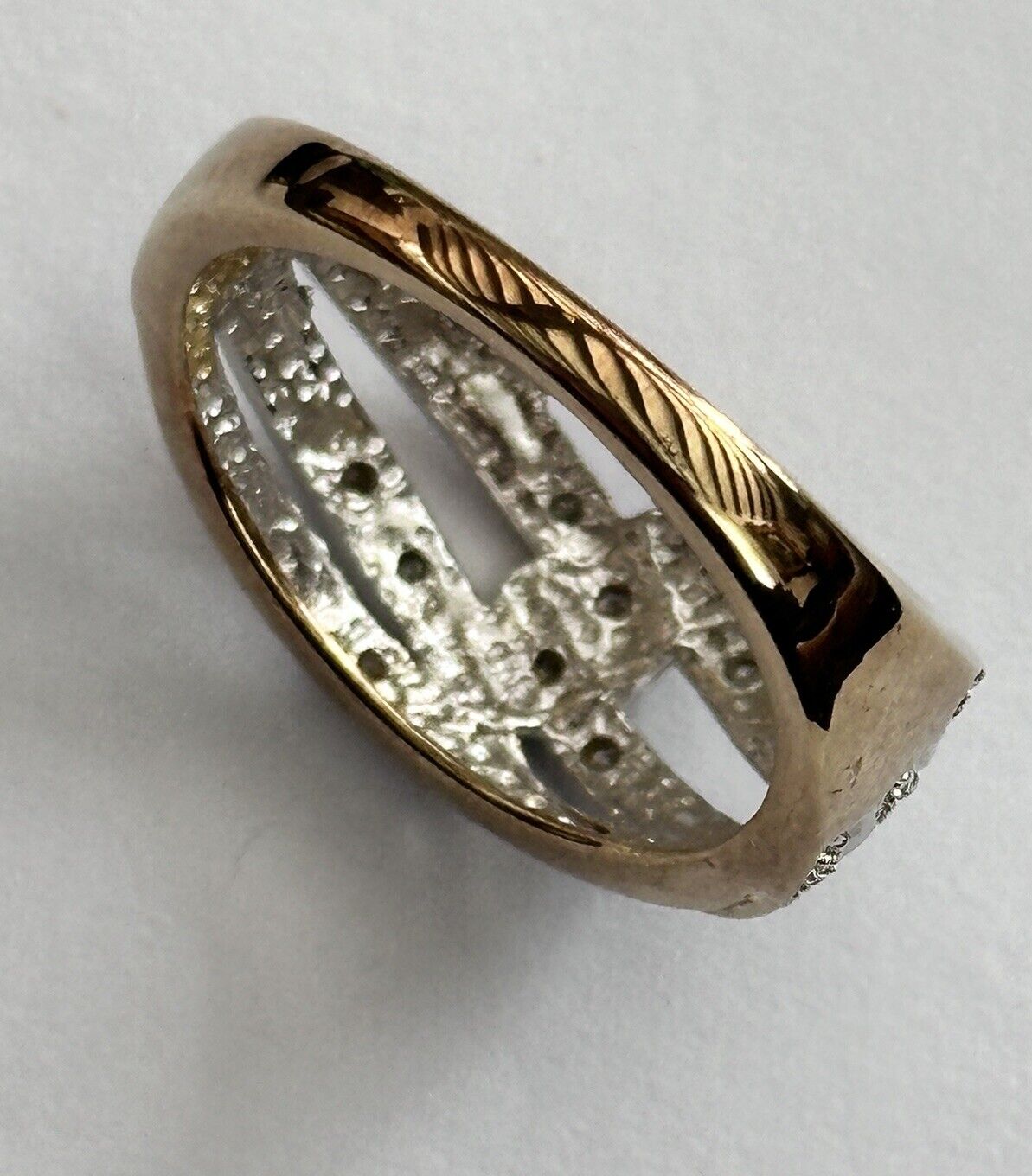 Vintage 9ct White And Yellow Gold Crossover Diamond Ring