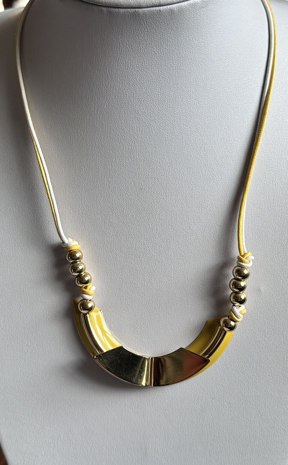 Vintage 1980s Gold Tone Yellow Necklace