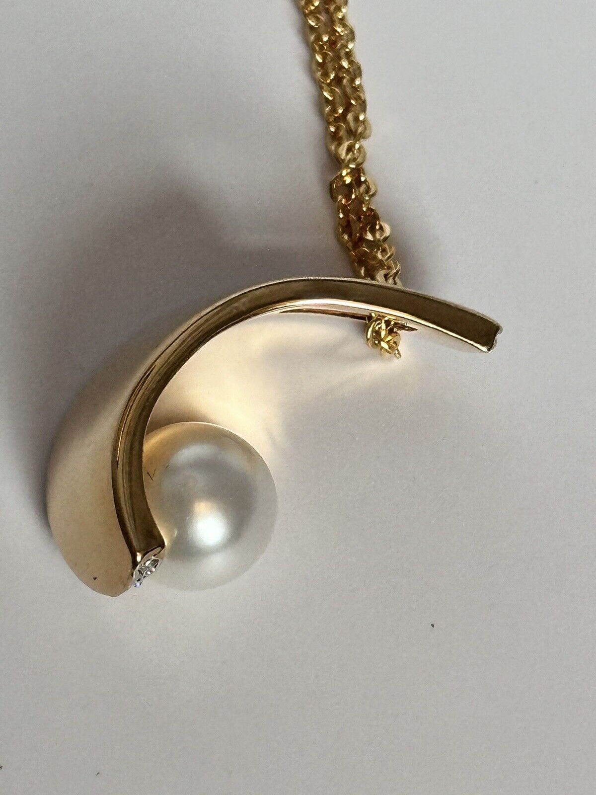 Vintage 1980s Gold Plated Faux Pearl Diamanté Necklace