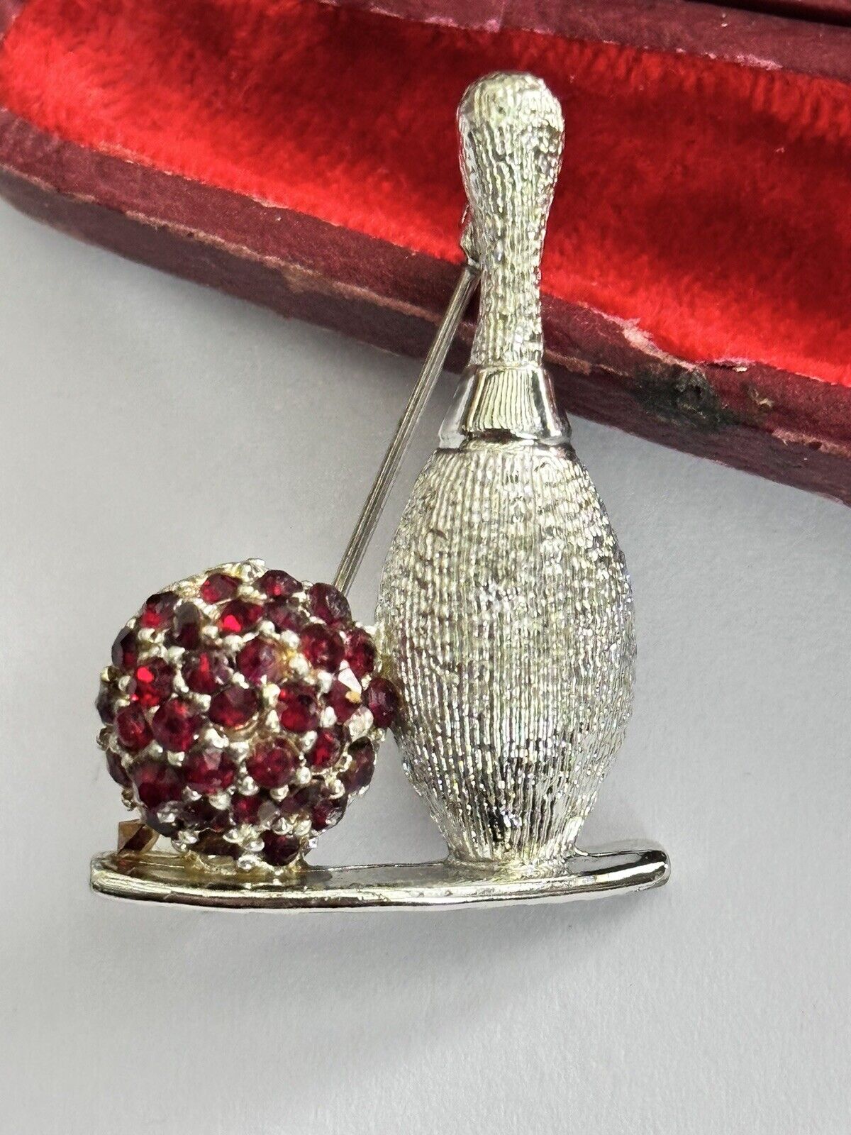 Vintage Silver Tone Red Diamanté Ten Pin Bowling Ball Brooch