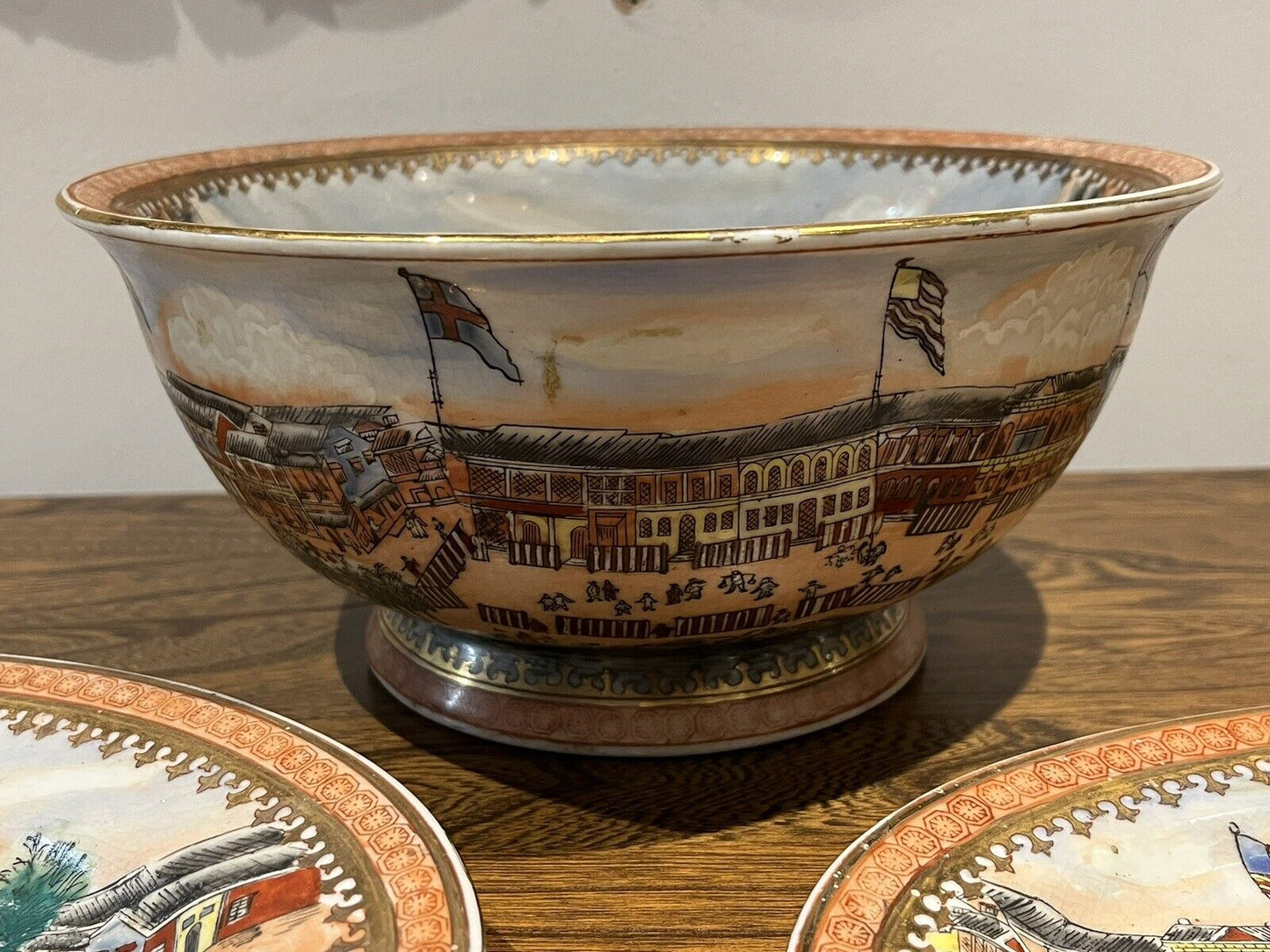 Set Of 3 Exhibition Plates And Matching Bowl.