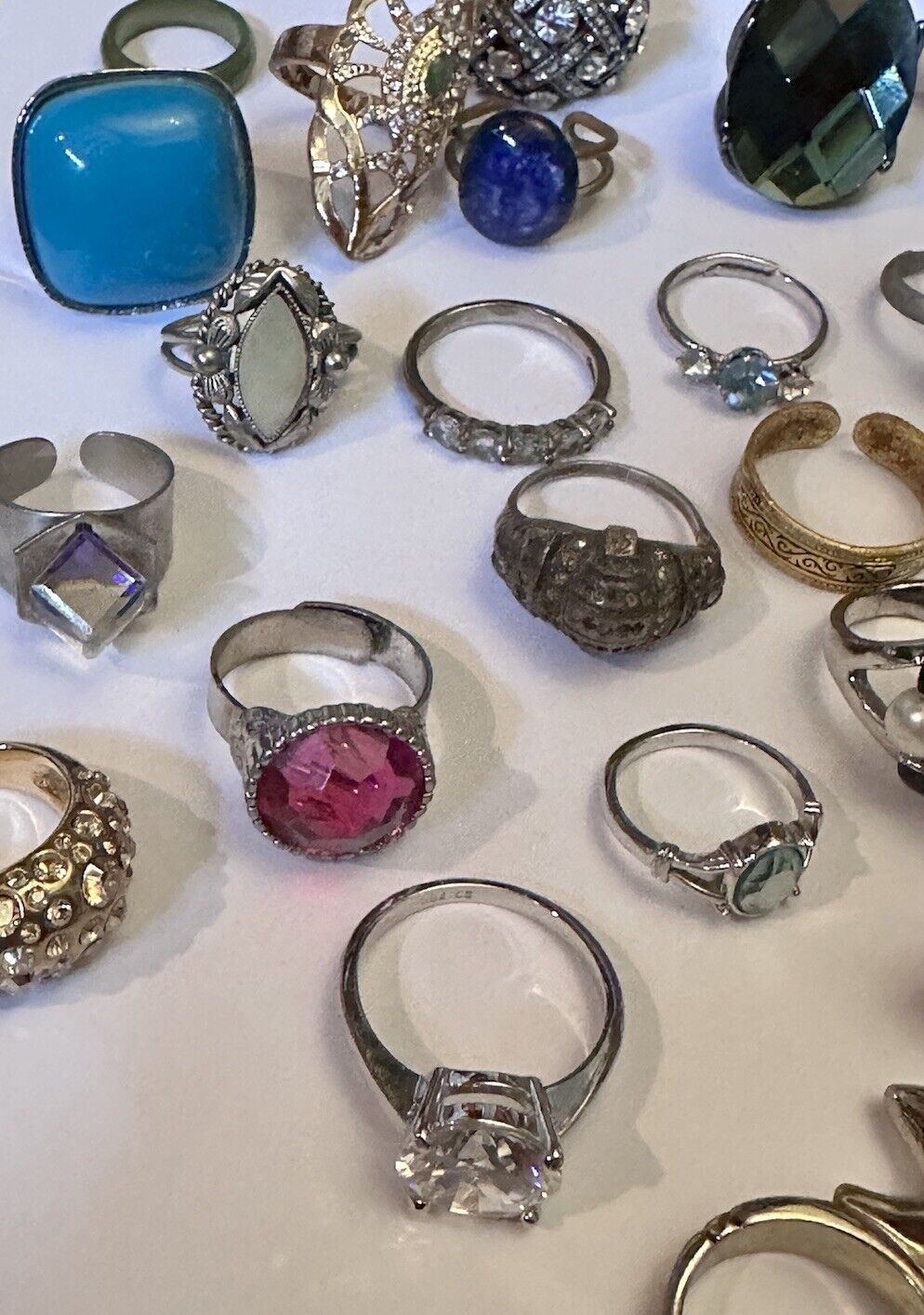 A Quantity Of Vintage Costume Novelty Rings