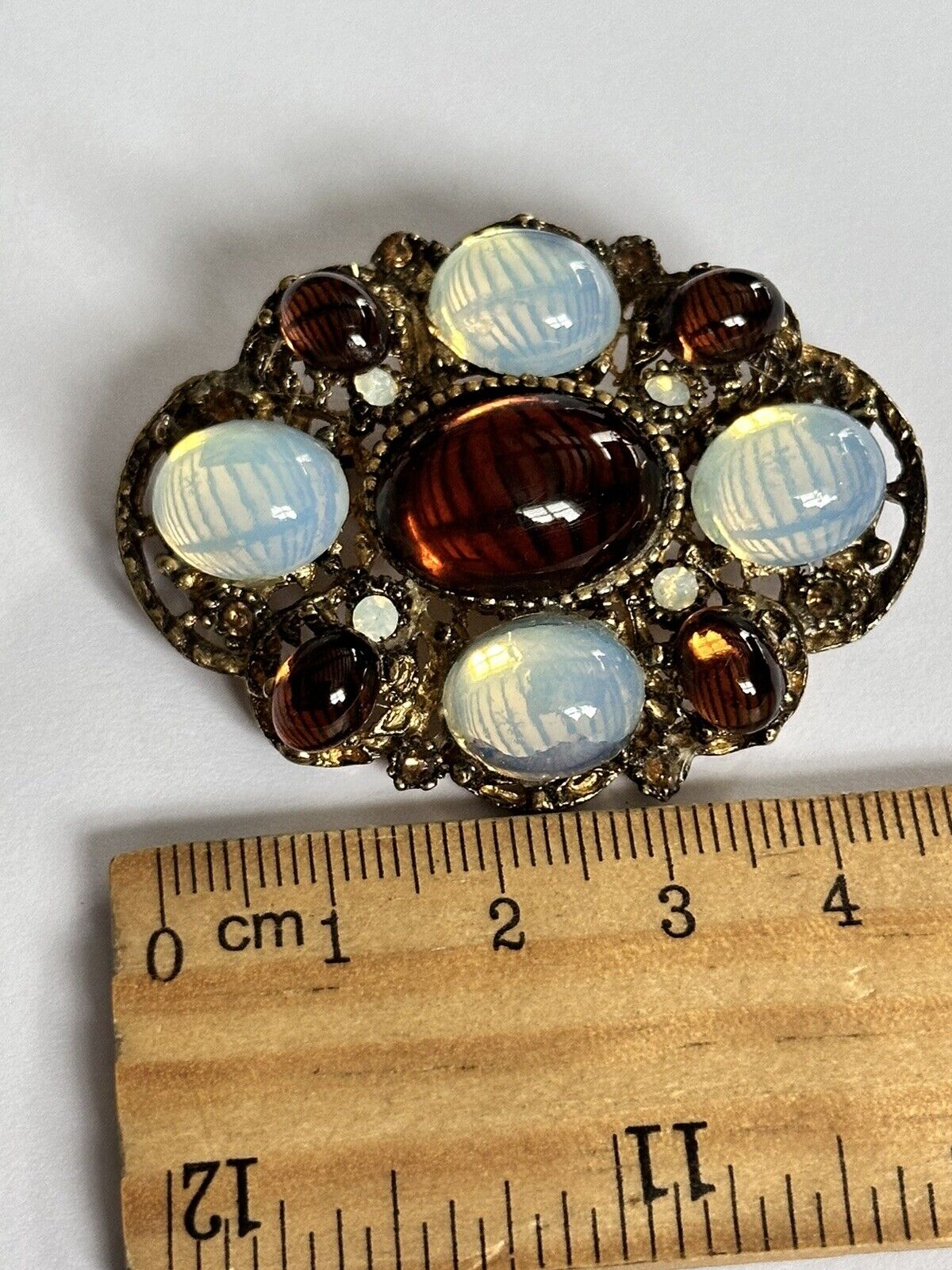 Vintage Gold Plated Hollywood Cabochon Brooch