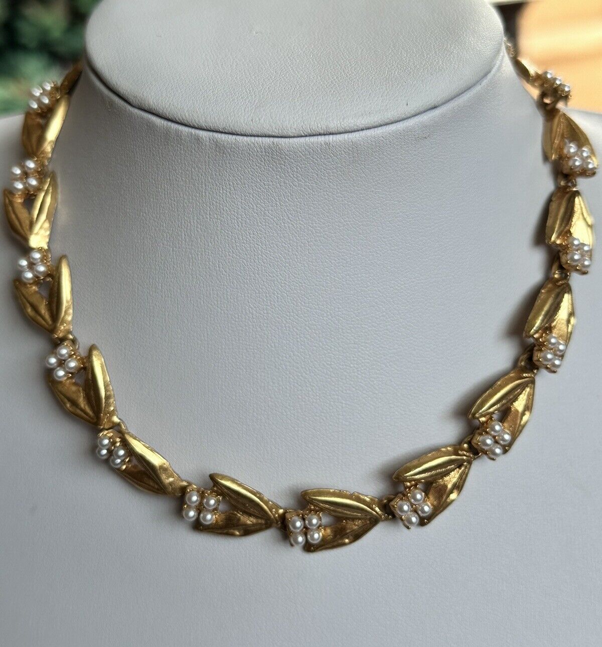 Vintage 1980s Gold Plated Faux Pearl Necklace