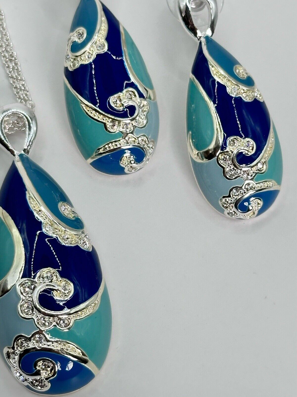 Vintage 1980s Rhodium Plated Turquoise Enamel Diamanté Necklace And Earring Set