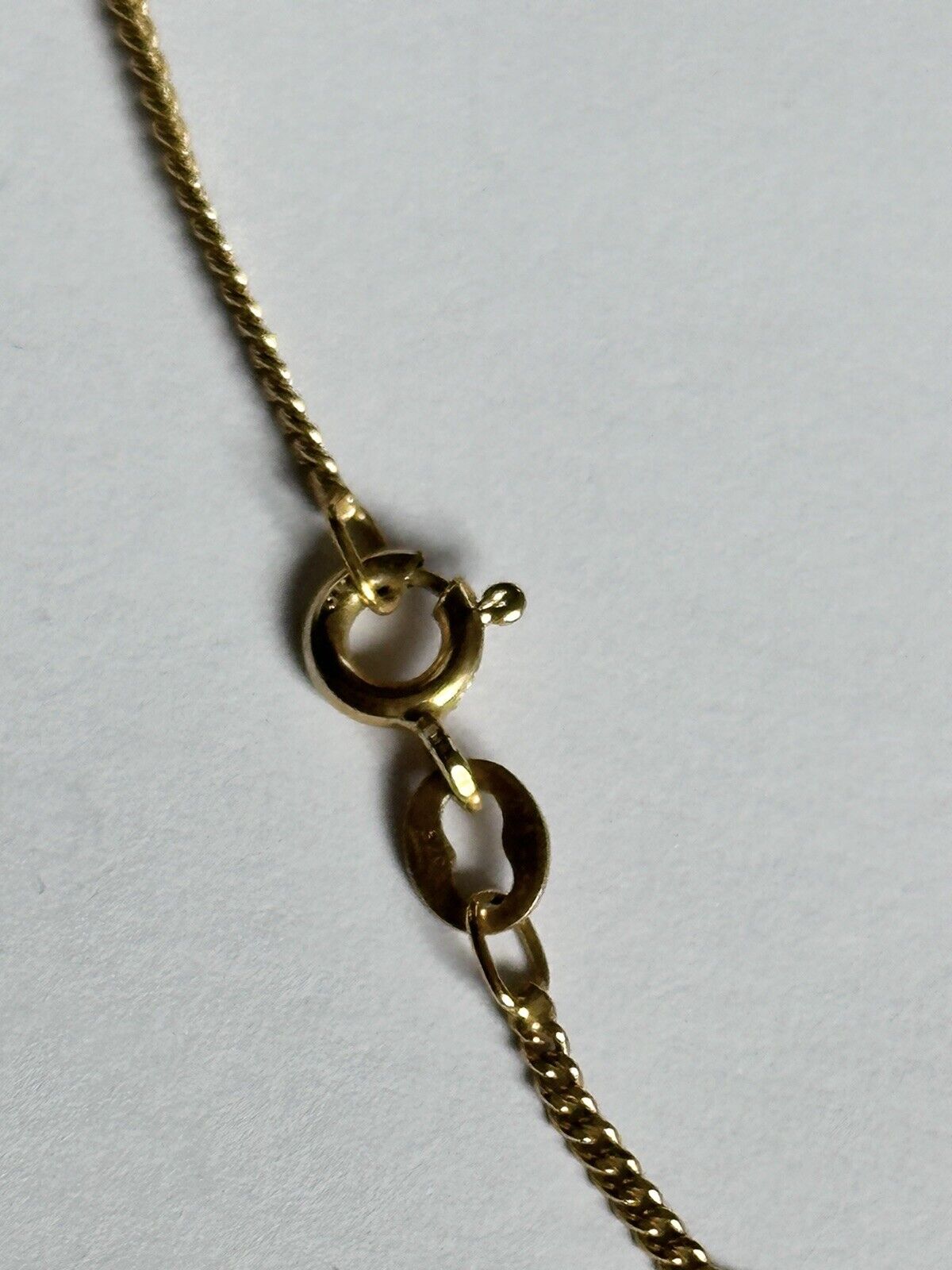 Vintage 9ct Gold Shell Cameo Pendant Necklace