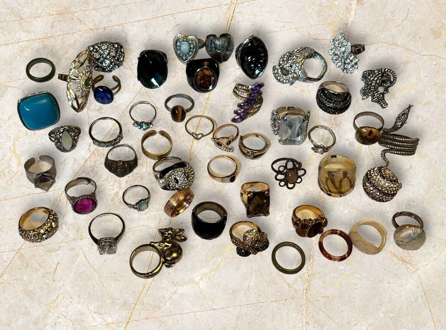 A Quantity Of Vintage Costume Novelty Rings
