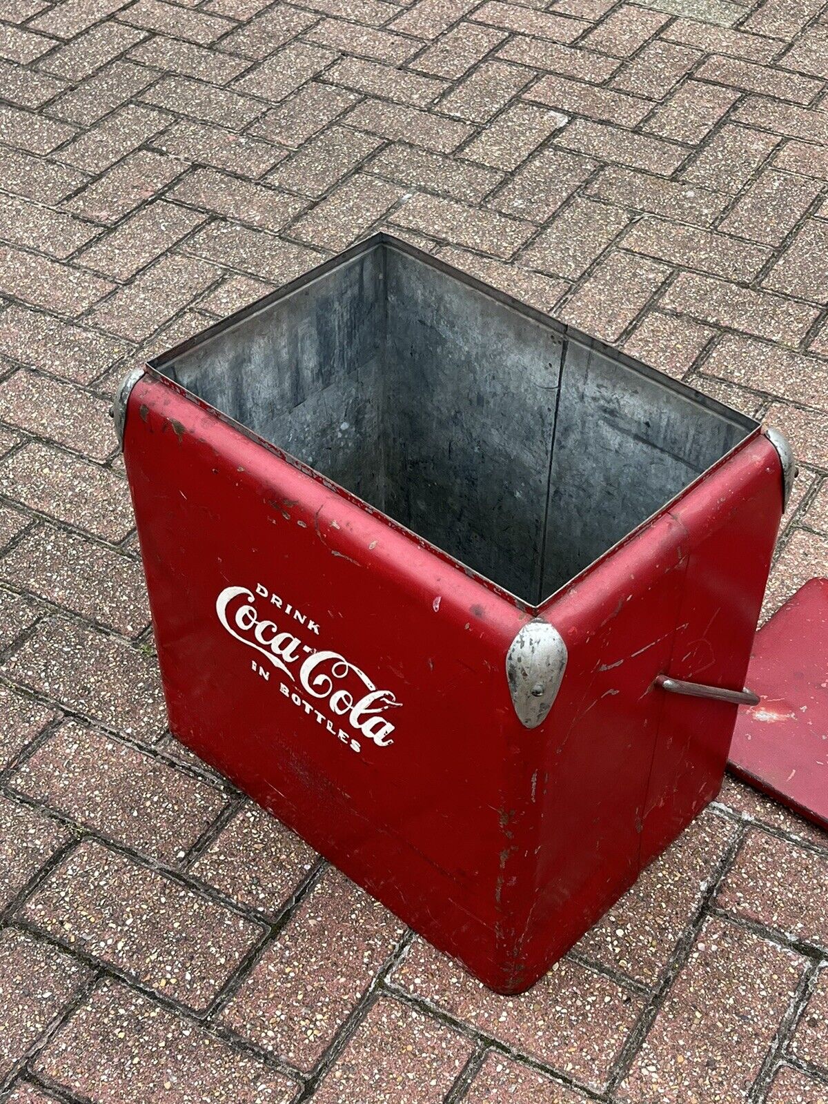 Original American Coca Cola Cool Box, Ice Box.