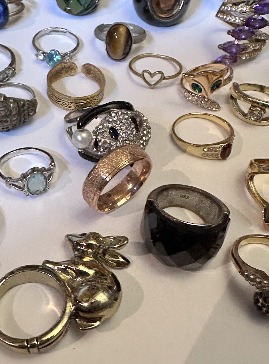 A Quantity Of Vintage Costume Novelty Rings