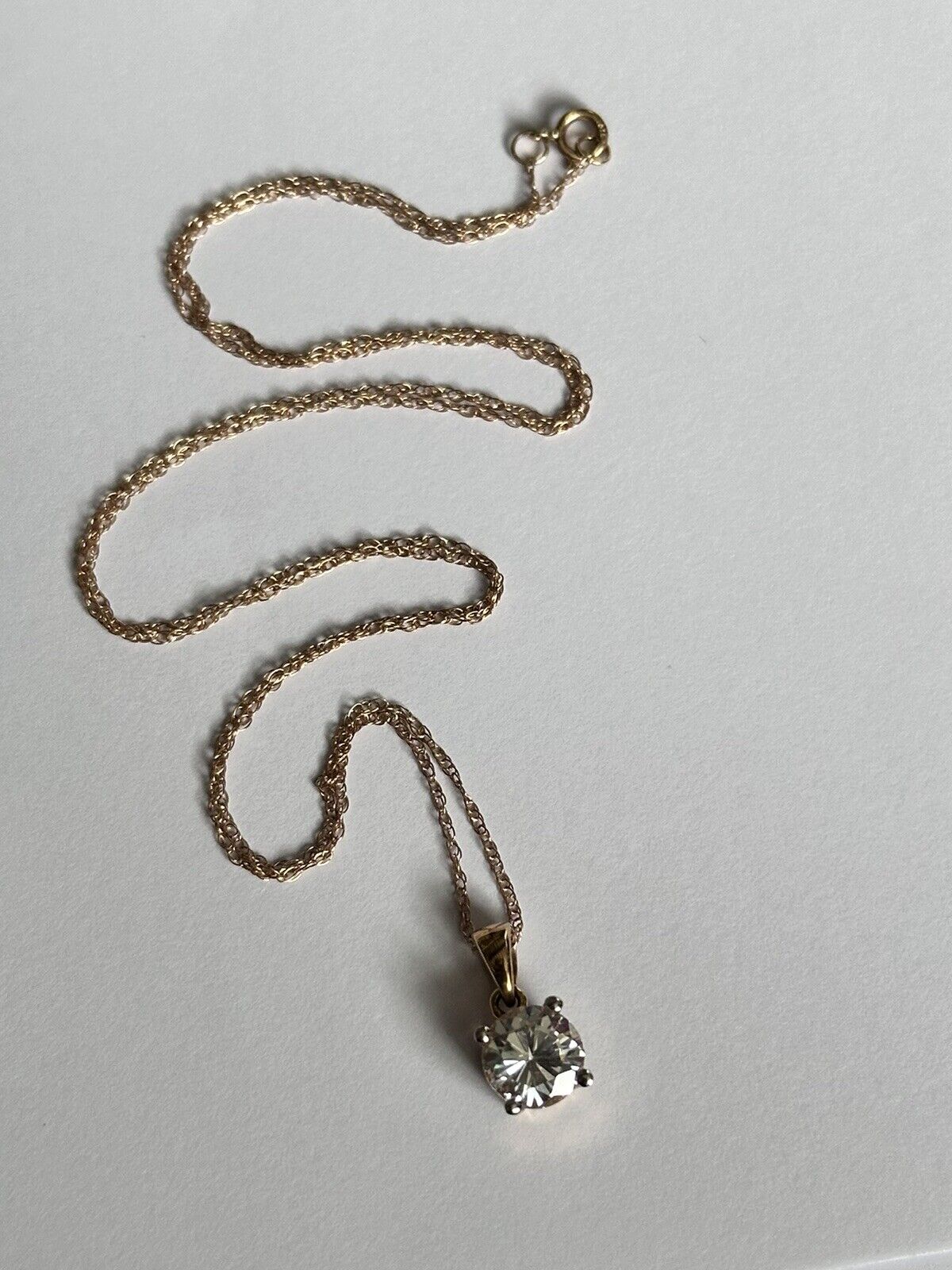 Vintage 9ct Gold 6mm Cubic Zirconia Pendant Necklace