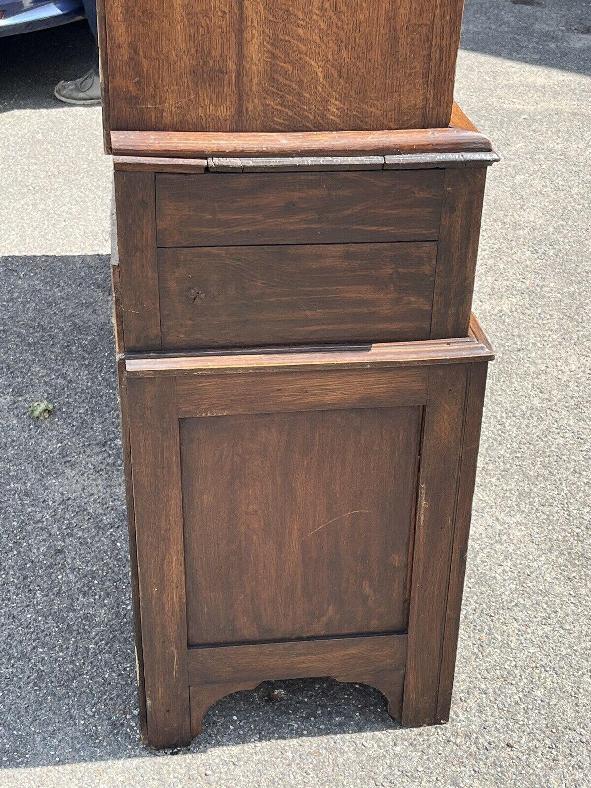 Georgian Oak Dresser, Amazing Colour, Loads Of Storage.