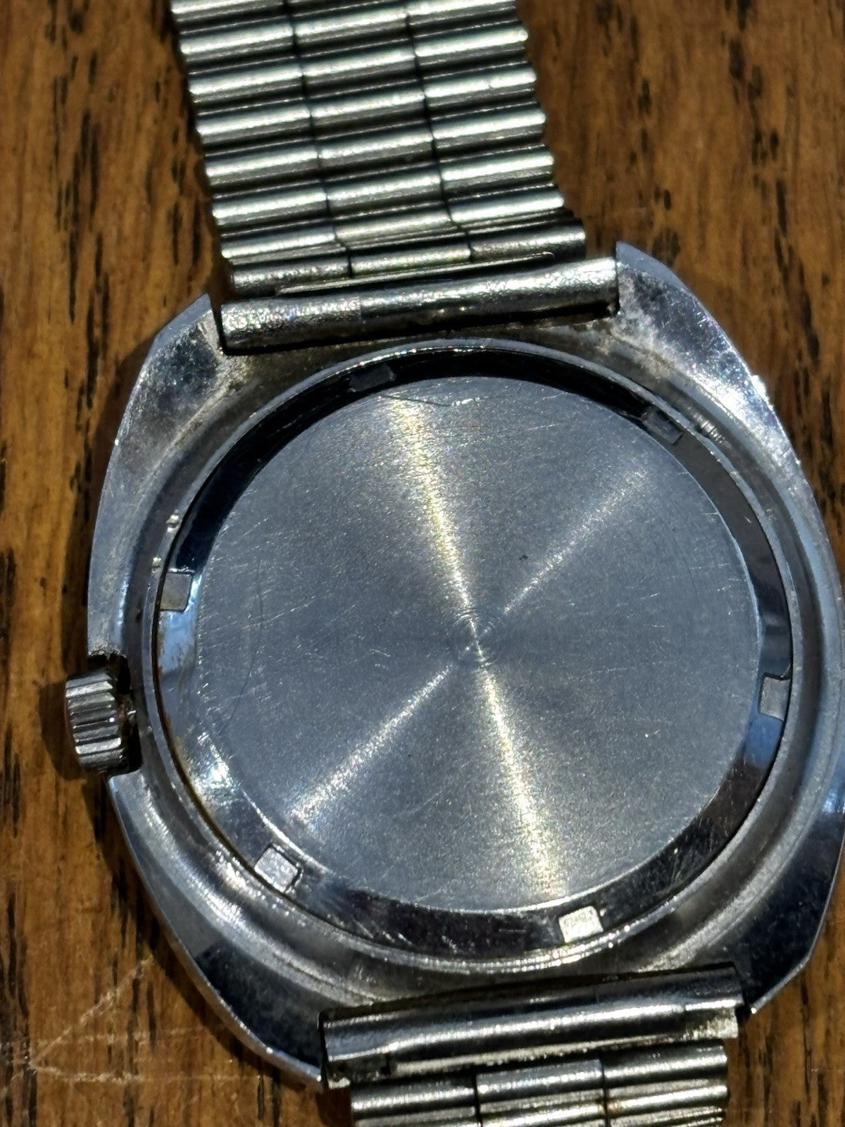 47658748