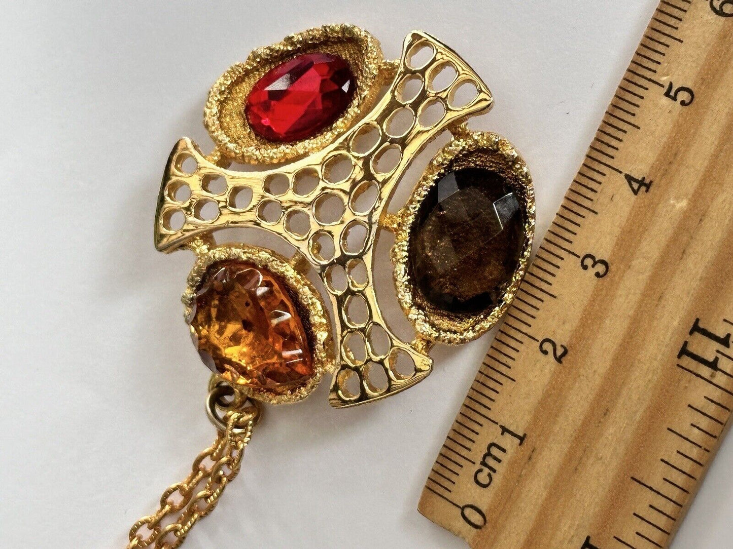 Vintage 60s/70s Gold Tone Red Orange Stone Pendant Necklace