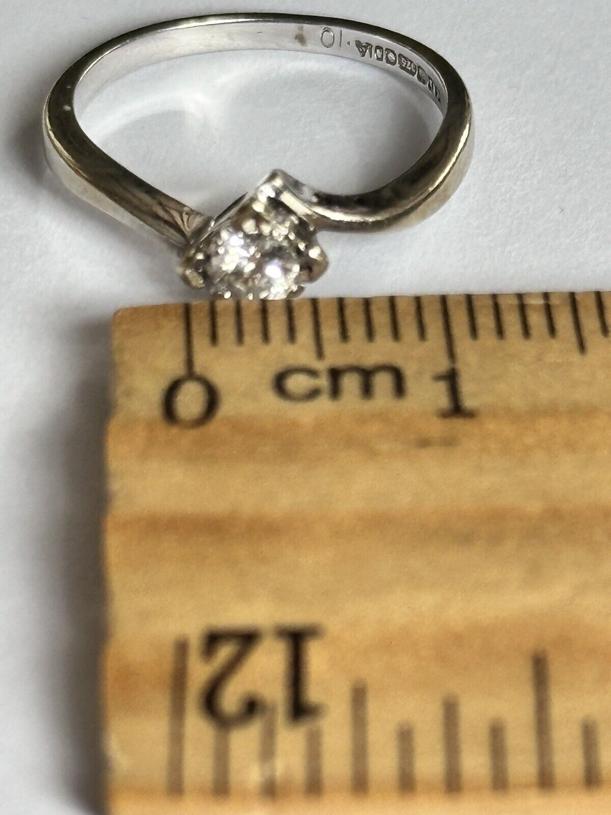 Vintage 9ct White Gold 0.10ct Solitaire Diamond Engagement Ring