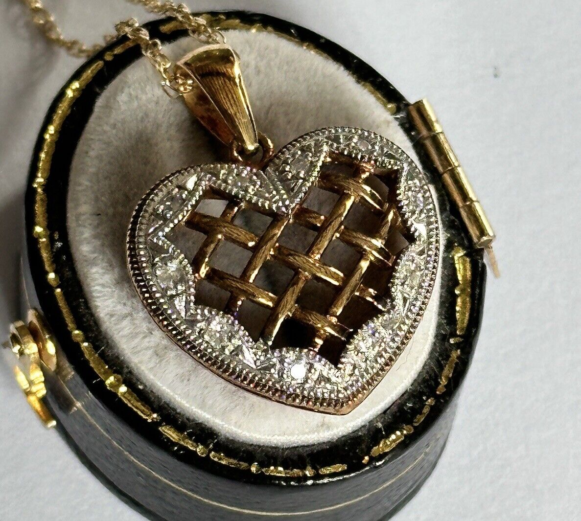 Vintage 9ct Gold 0.10ct Diamond Heart Pendant Necklace