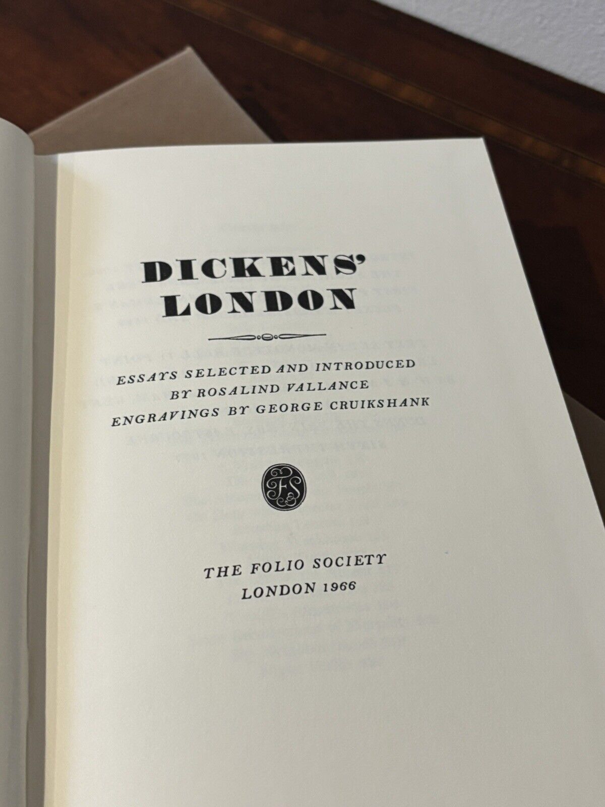 Folio Society. Dickens London