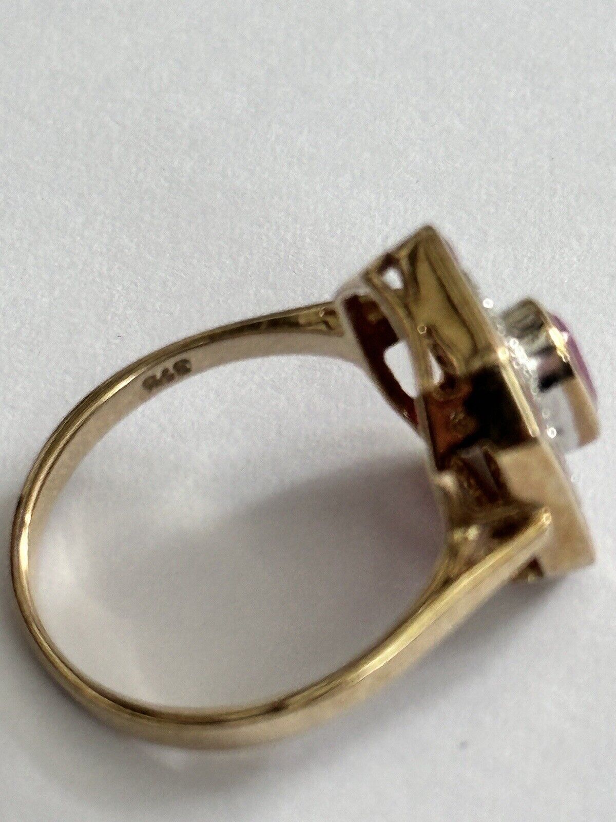 Vintage Elegant 9ct Ruby Diamond Ring