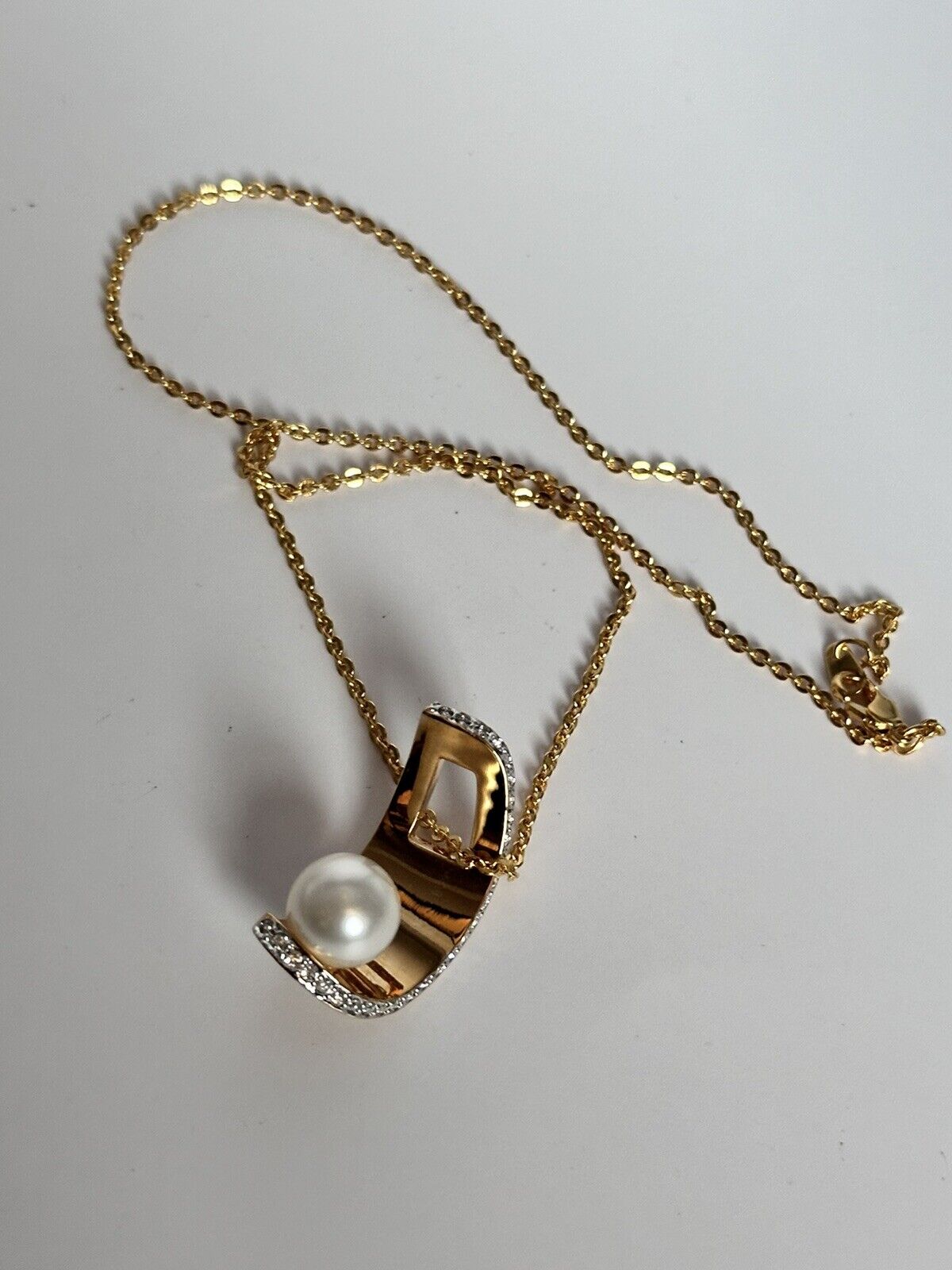 Vintage 1980s Gold Plated Faux Pearl Diamanté Necklace
