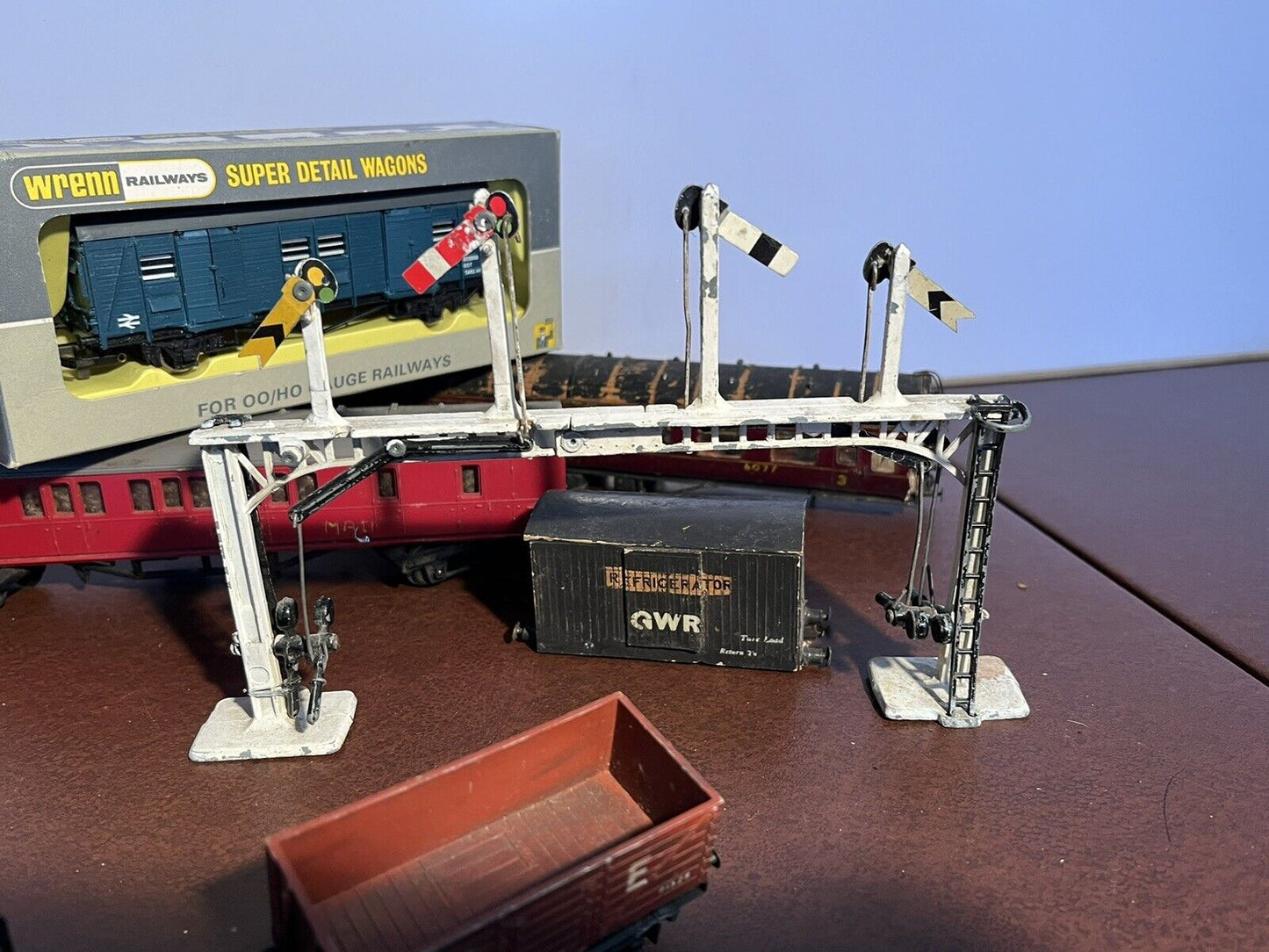 00 Gauge Train Rolling Stock