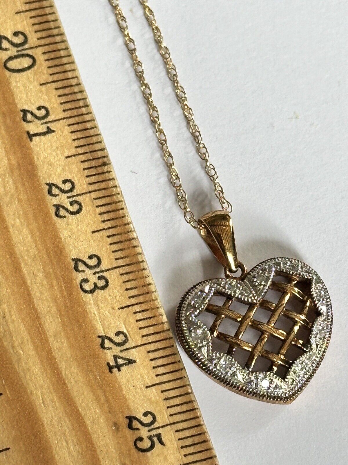 Vintage 9ct Gold 0.10ct Diamond Heart Pendant Necklace