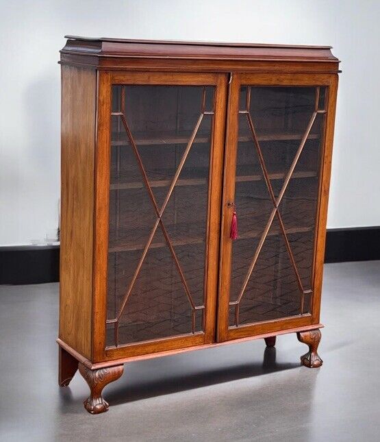 Antique Mahogany Bookcase With Adjustable Shelves