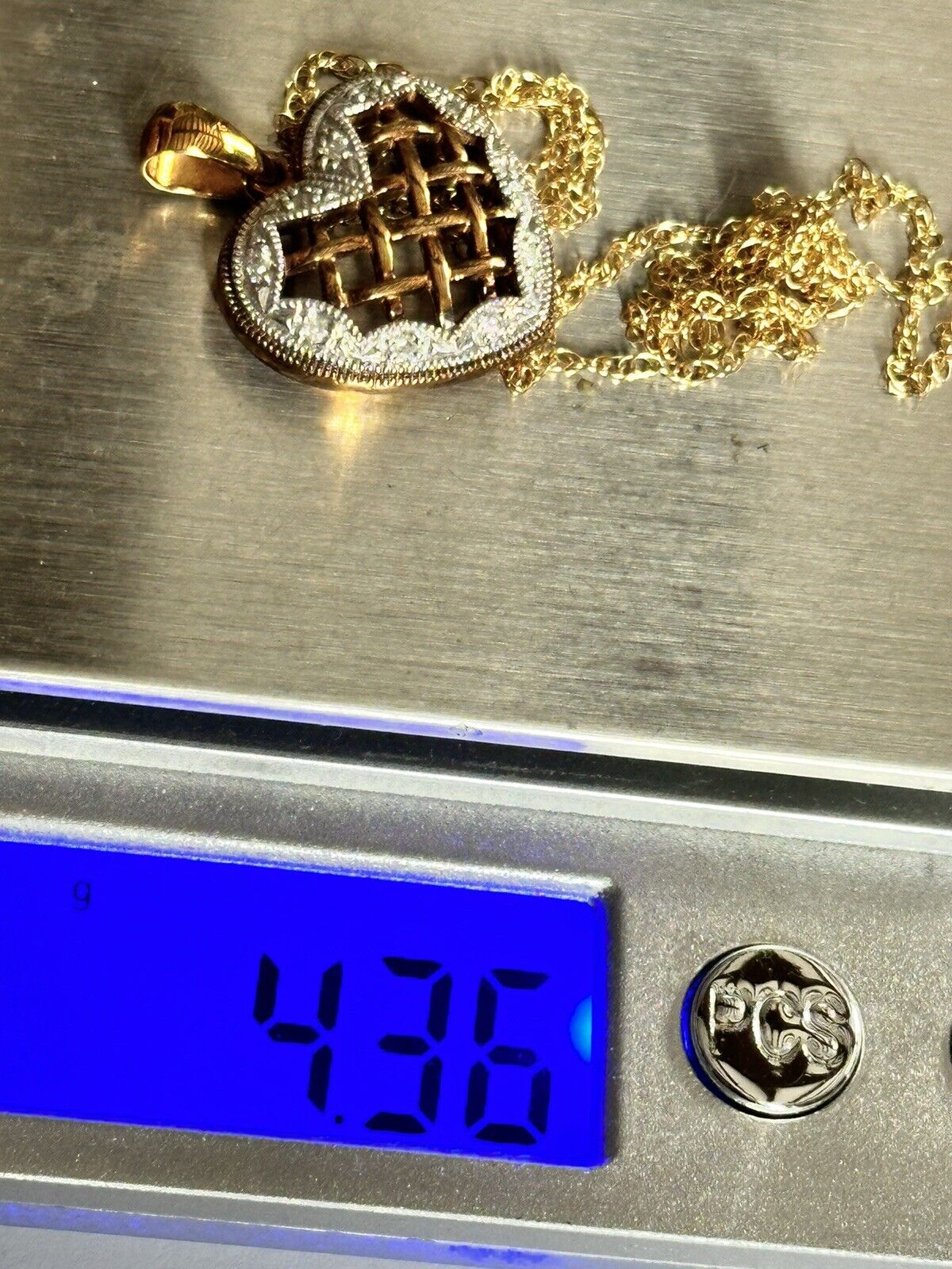 Vintage 9ct Gold 0.10ct Diamond Heart Pendant Necklace