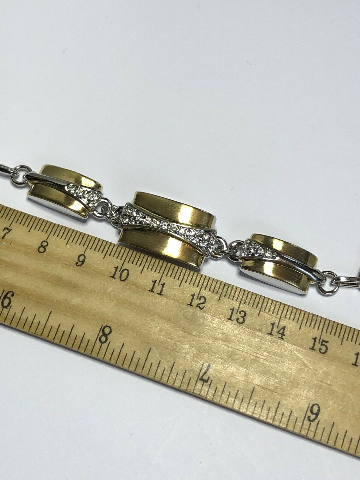 Vintage 1980s Rhodium Gold Plated Swarovski Crystal Stylish Toggle Bracelet