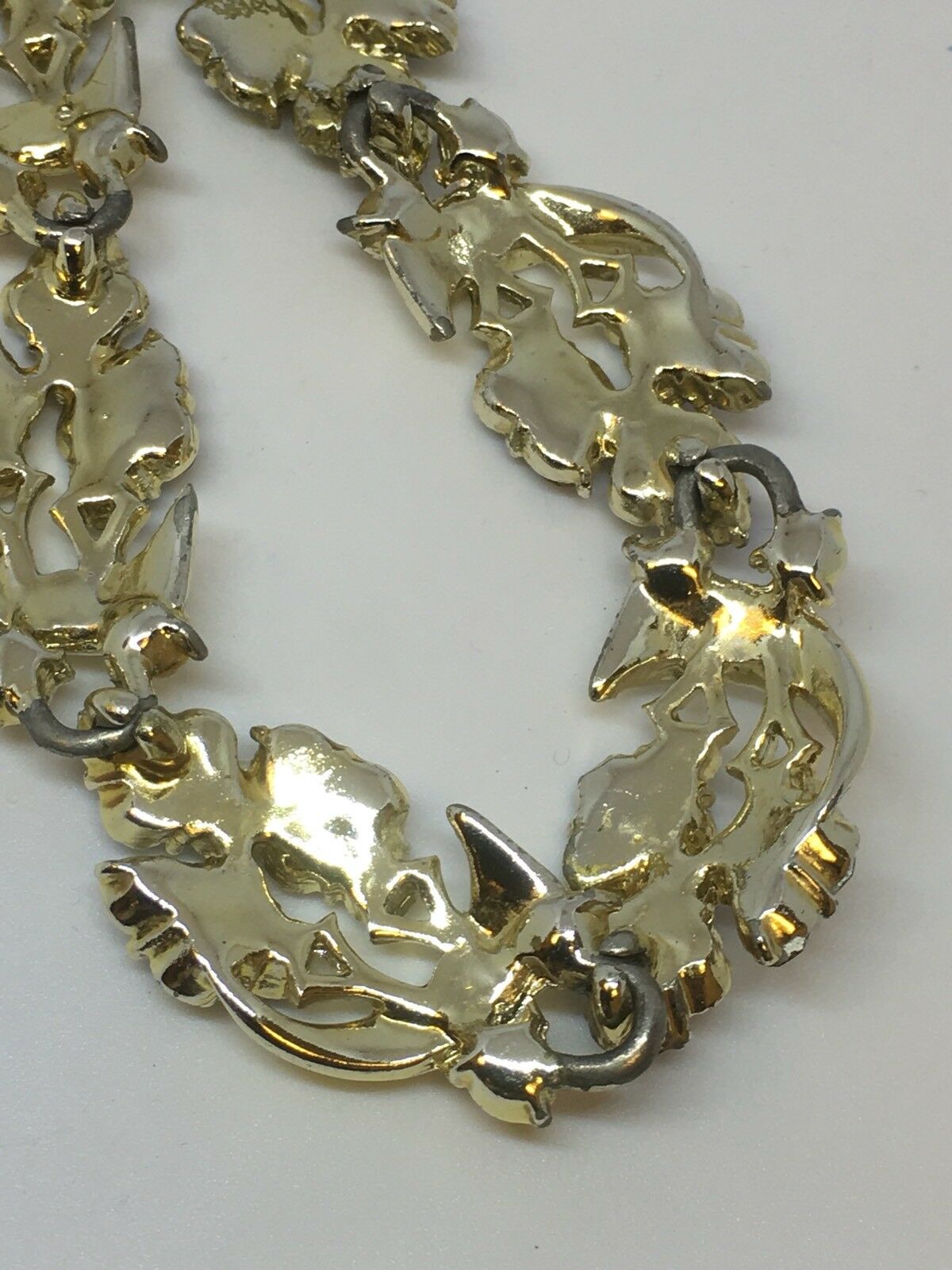 Stylish 1960s Blue Aurora Borealis And Faux Pearls On Gold Tone Metal Necklace