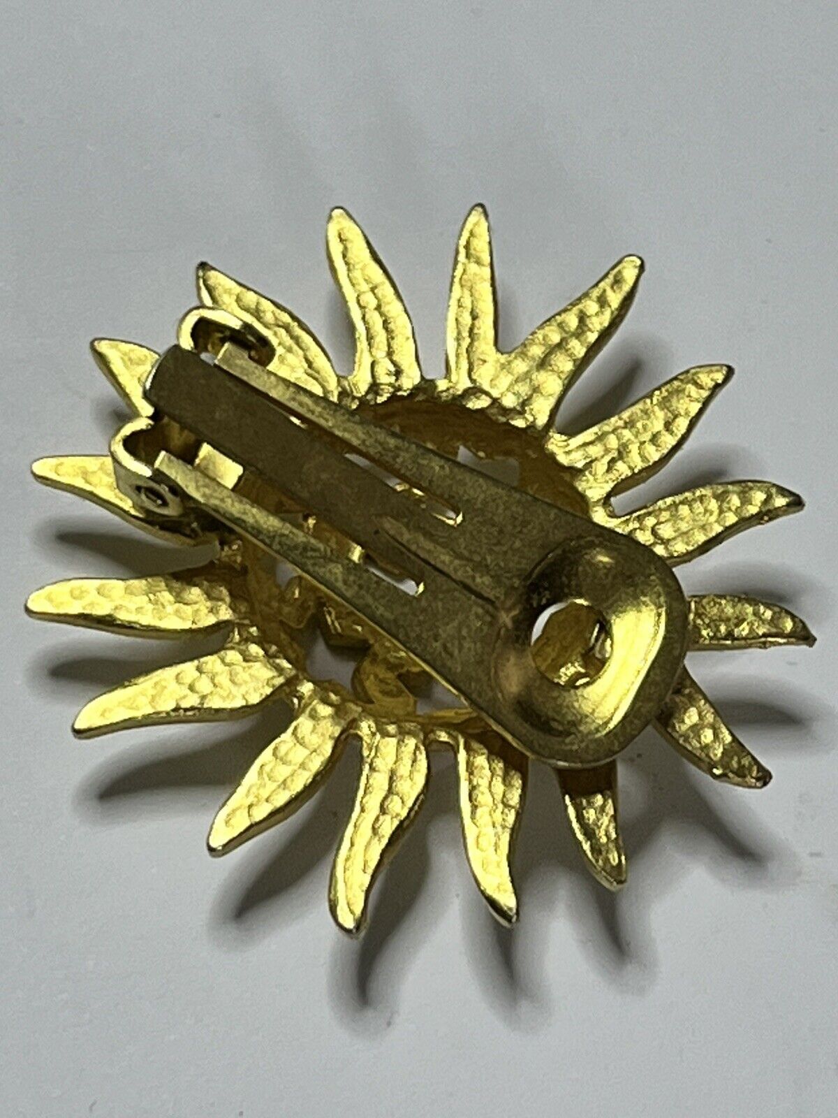 Vintage Gold Tone Sunburst Stars Clip On Earrings
