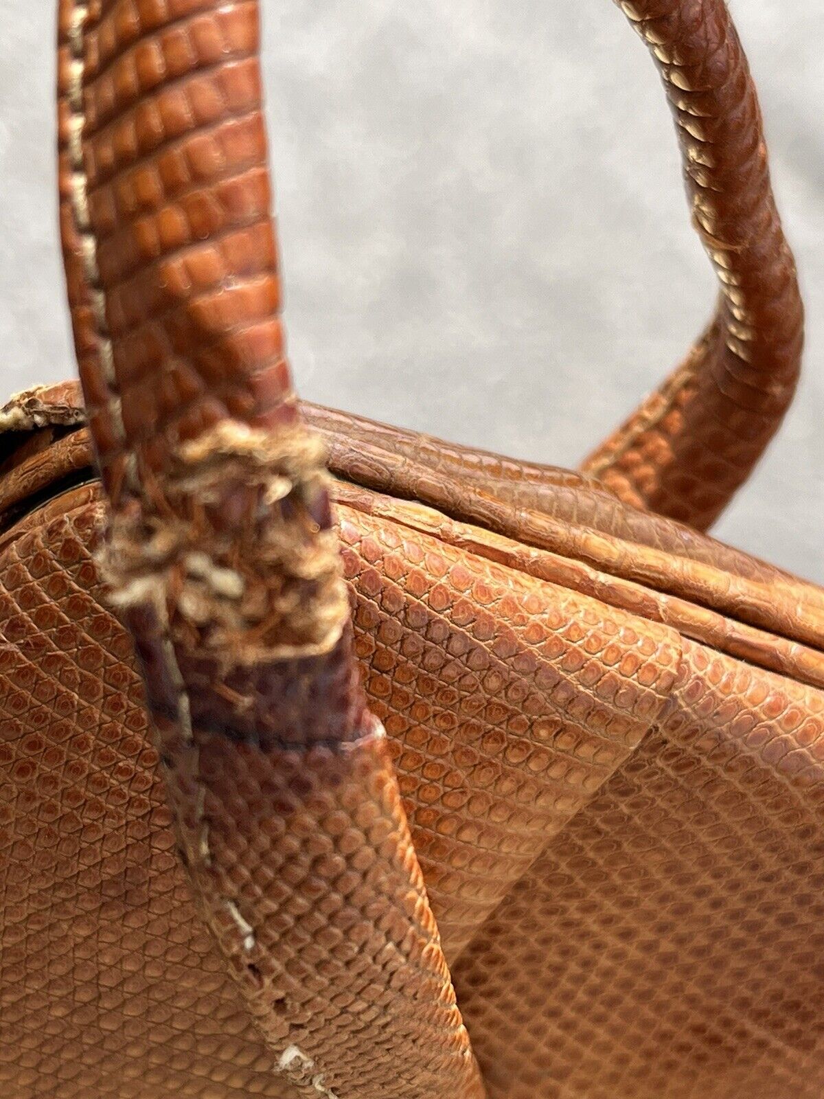 Finnigans Of Bond St, Ladies Vintage Tan Leather Handbag.