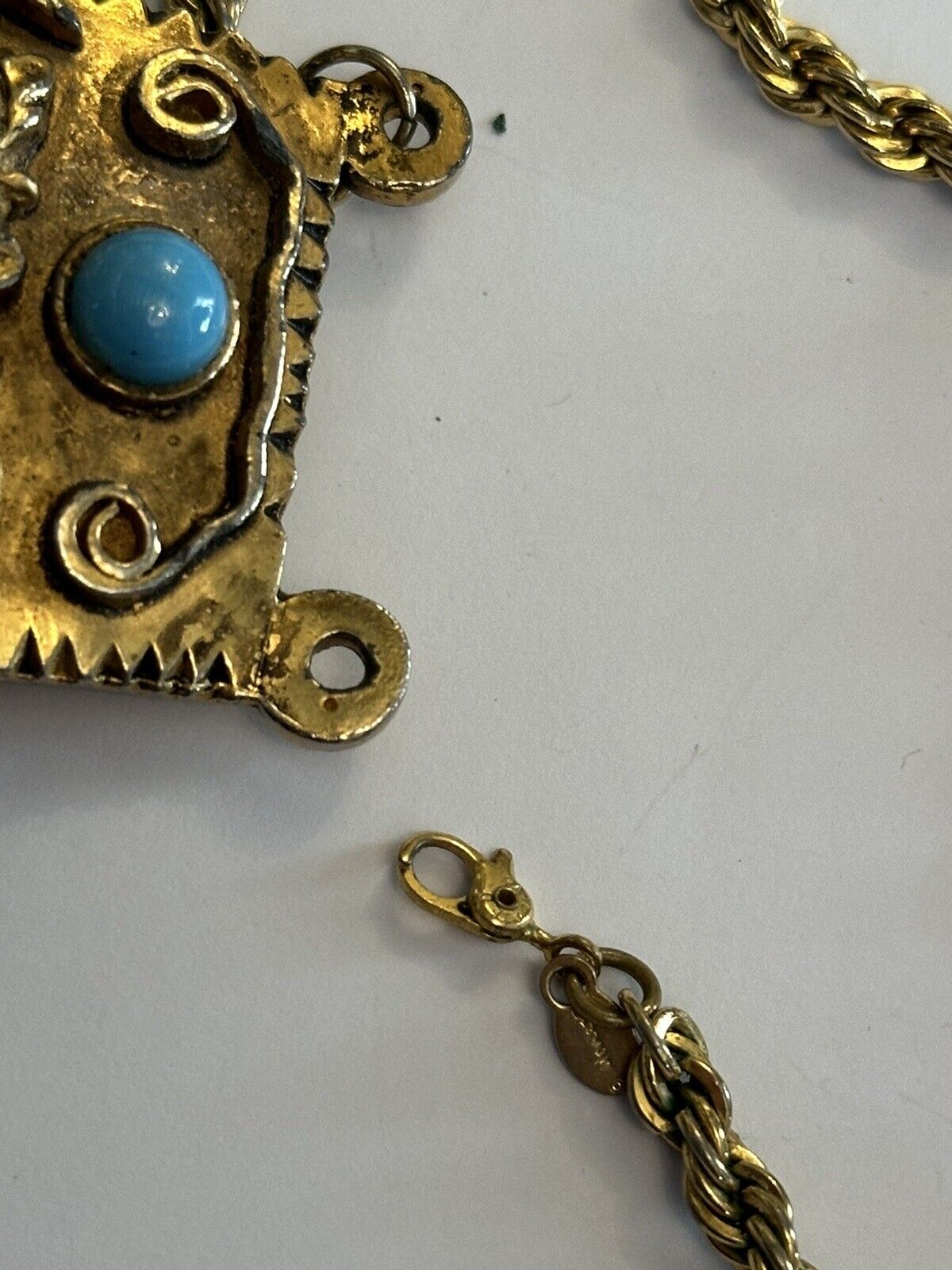 Vintage Etruscan Faux Turquoise Gold Tone Pendant Monet Rope Chain Necklace