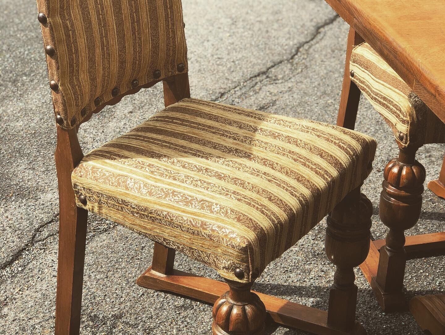 1930’s Oak Table & 6 Chairs