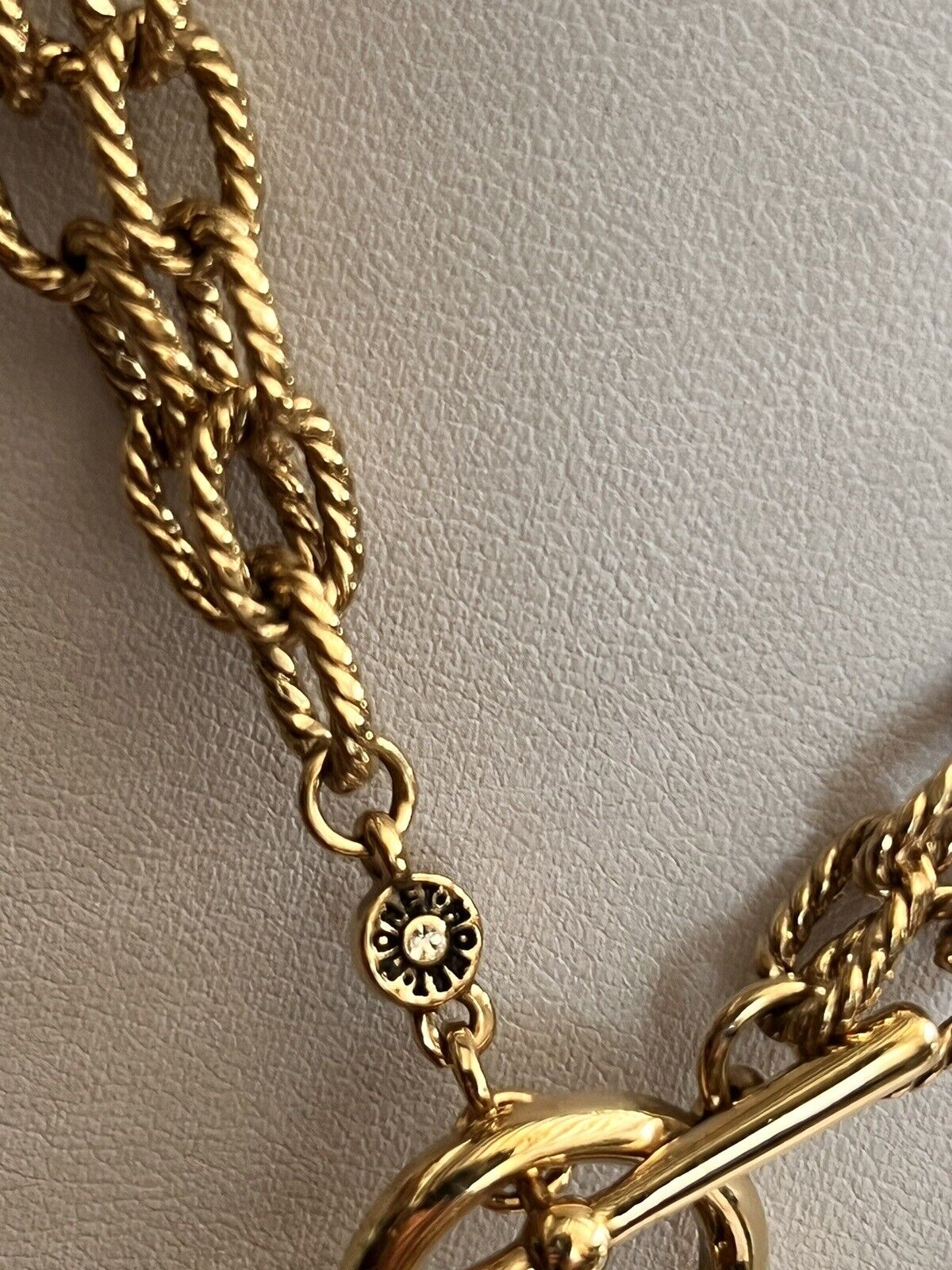 Vintage Monet Gold Tone Pendant Necklace